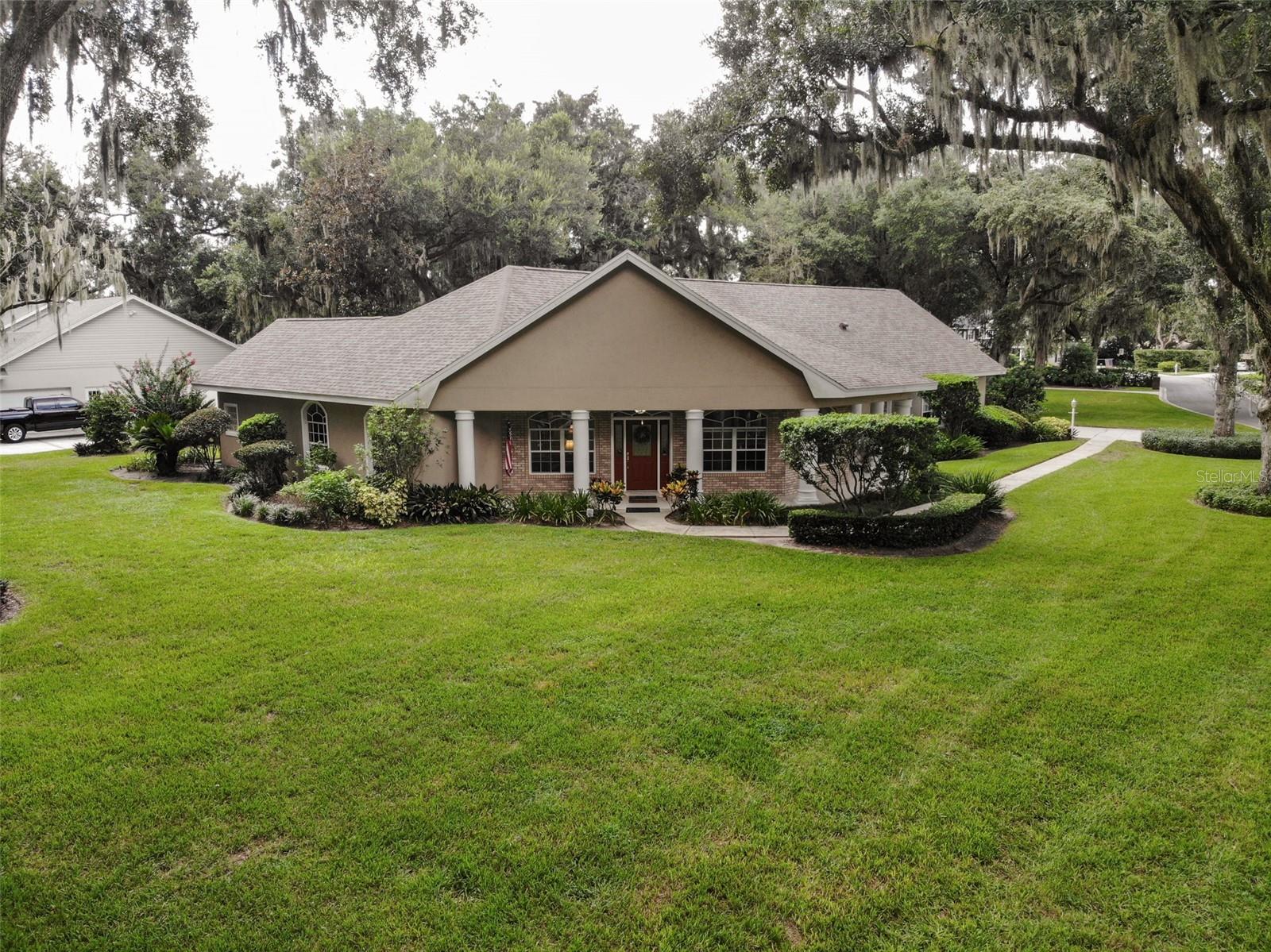Photo 6 of 40 of 6441 N LONGWOOD TRACE LANE house