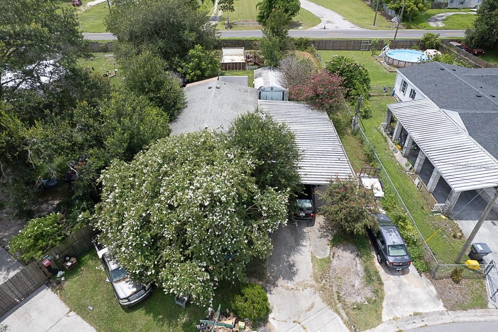 Priced to sell! Excellent opportunity just minutes from Downtown Lakeland. This 3-bedroom, 2-bath manufactured home is situated on a quarter-acre parcel provides a generous yard, space for storage sheds, and room for future landscaping or outdoor enhancements.
Great potential for rental income, resale, or personal customization.
Located just down the street from Lakeland’s vibrant downtown, you’ll have easy access to shops, restaurants, coffee spots, and weekend markets. Enjoy dining at local favorites like Frescos, Black & Brew, or The Joinery. Hollis Garden, Lake Mirror, and the Polk Theatre are all nearby for entertainment and leisure. Commuters will appreciate the quick access to I-4 and the Polk Parkway, offering convenient travel to Tampa, Orlando, and surrounding areas. Don’t miss this chance to own an affordable property in a growing area with great upside.