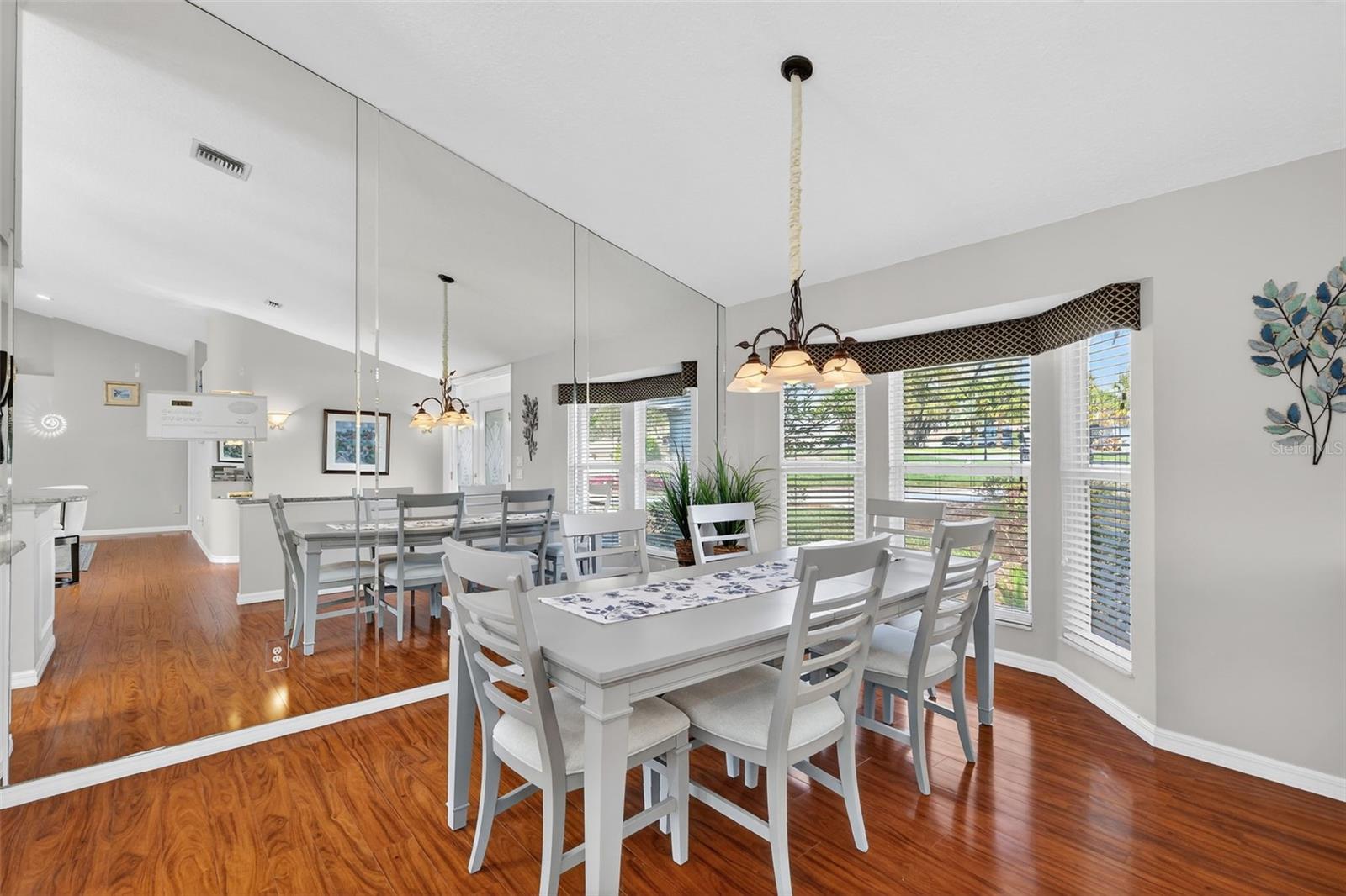 HARBOR HILLS UNIT 01 - Residential