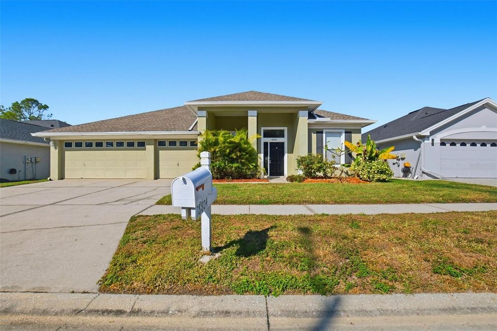 Photo of 18804 Forest Glen Court, Tampa, FL 33647 (MLS # O6363138)
