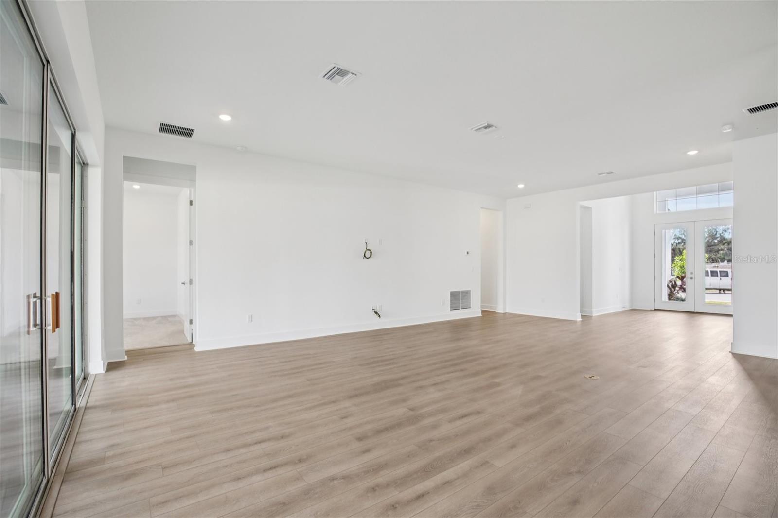 8218 GOLDEN BEACH COURT