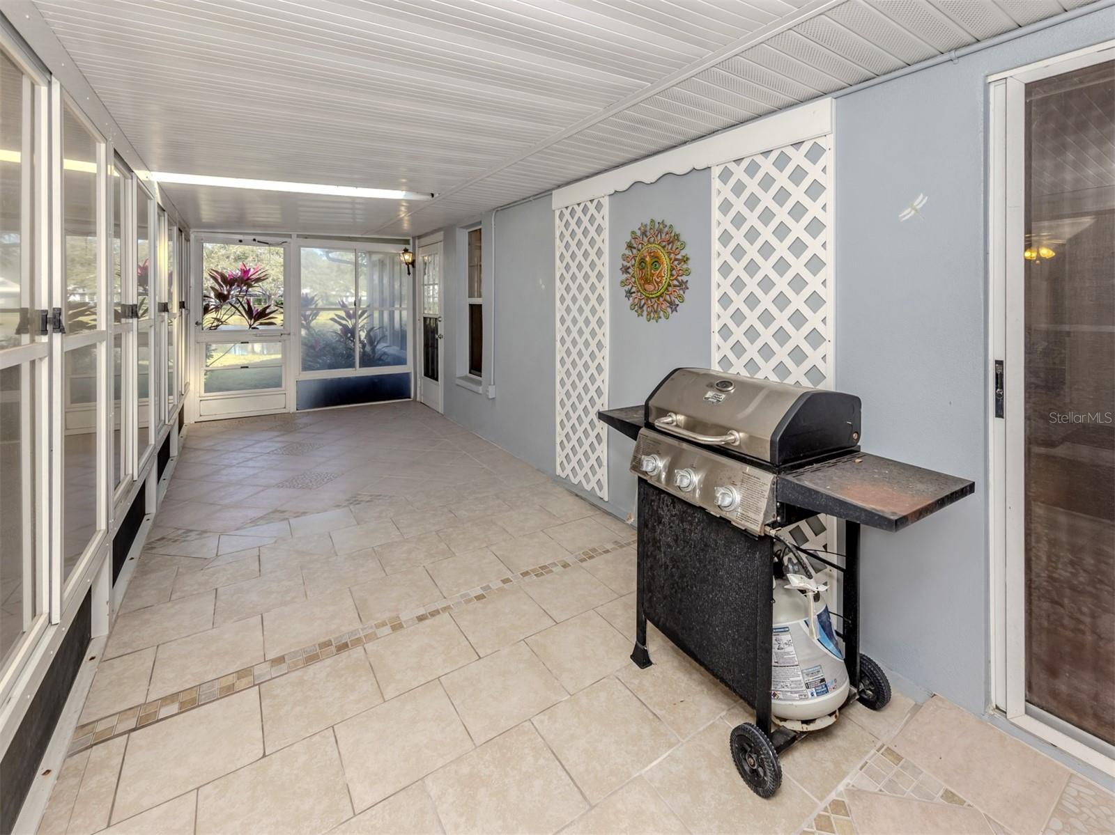 CLUBSIDE VILLAS - Residential