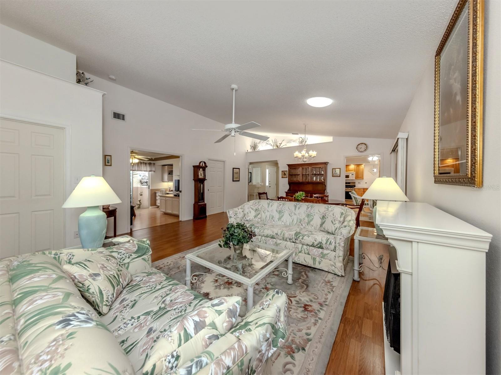 CLUBSIDE VILLAS - Residential