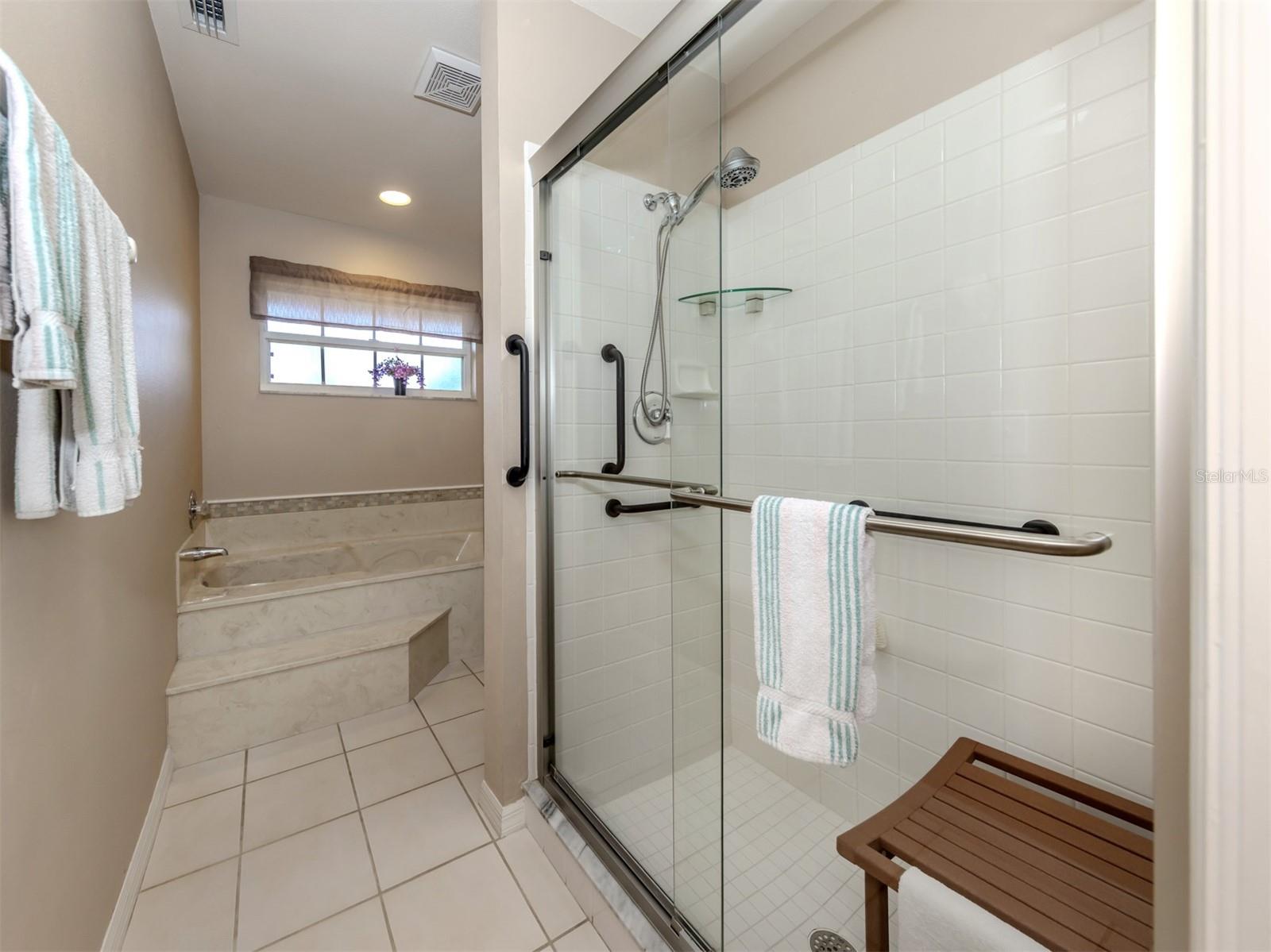 CLUBSIDE VILLAS - Residential