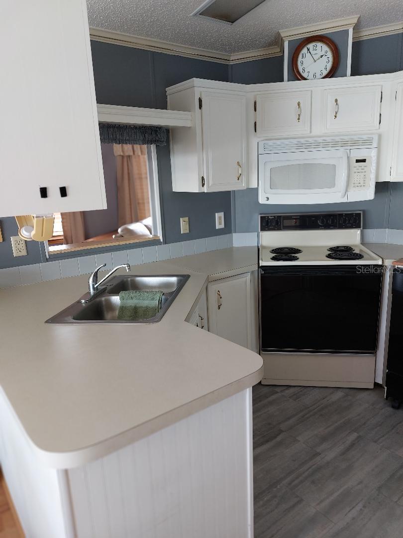 BLUE CYPRESS GOLF & RV RESIDENCE - Residential