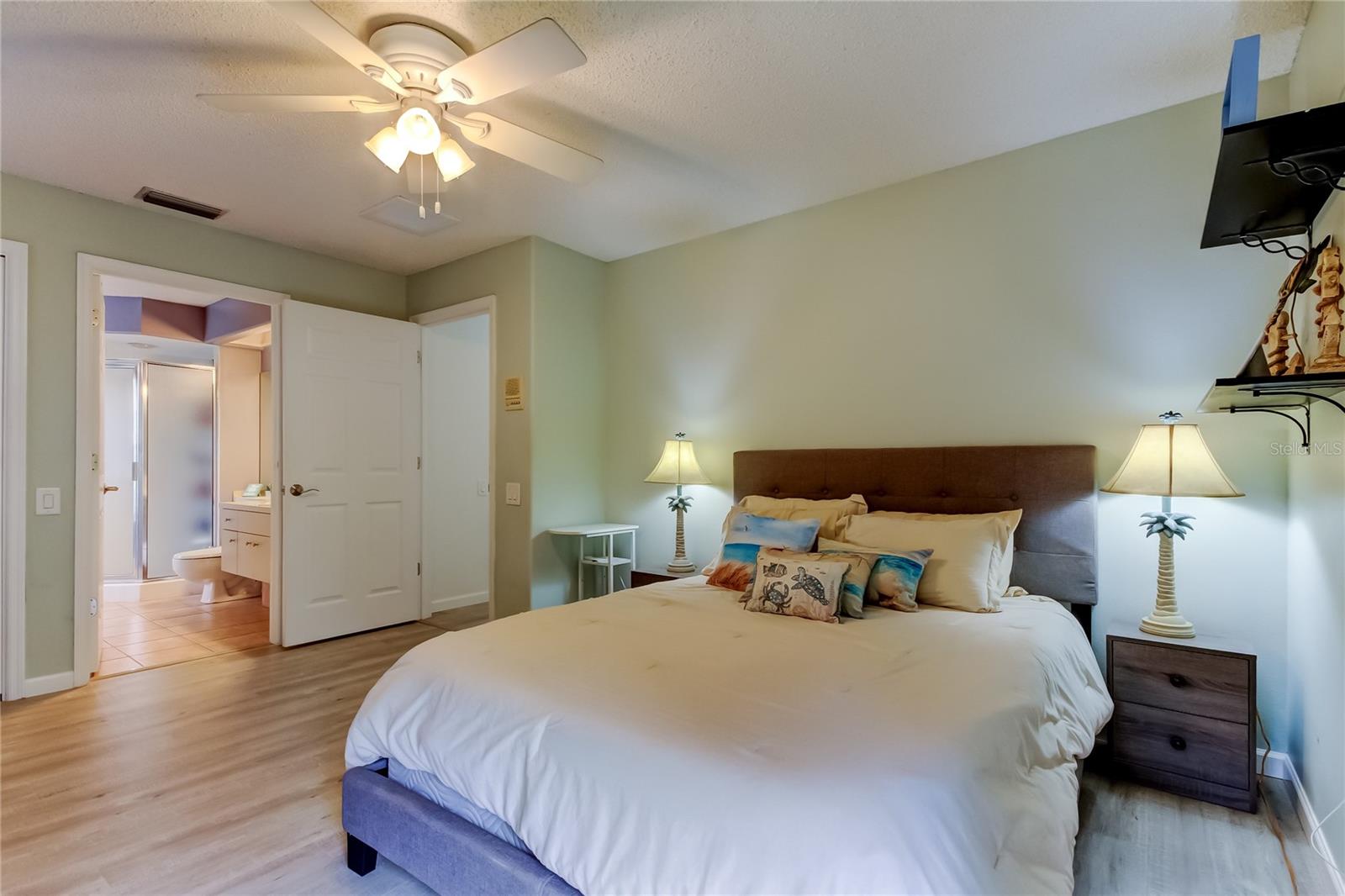 ABERDEEN UNIT ONE - Residential