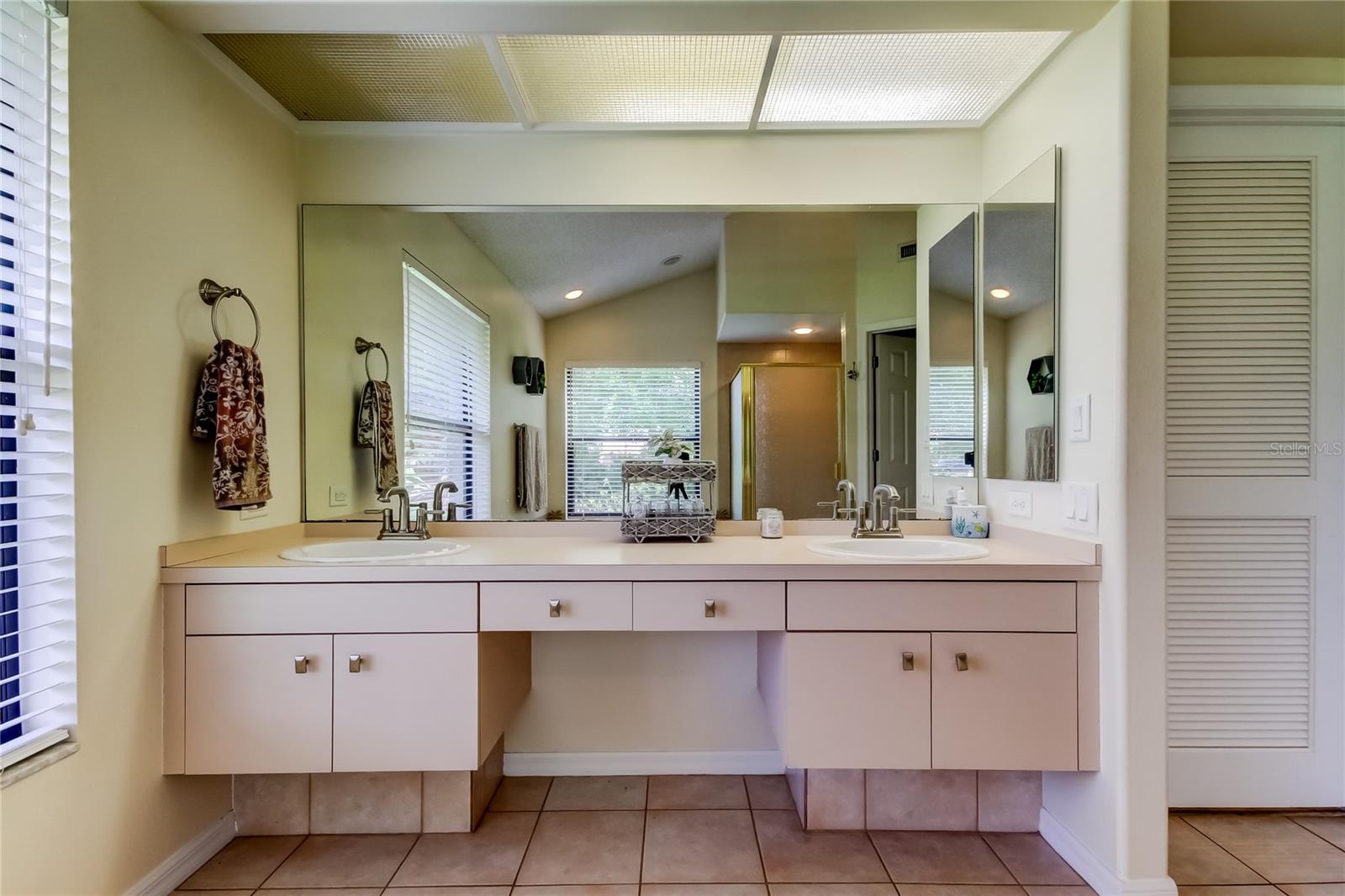 ABERDEEN UNIT ONE - Residential