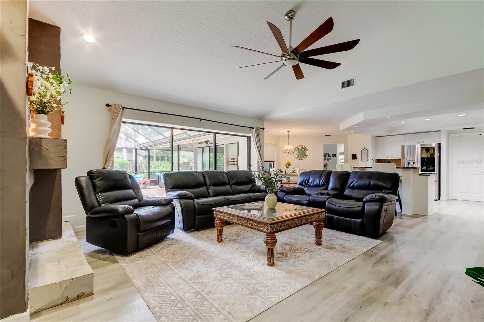 ABERDEEN UNIT ONE - Residential