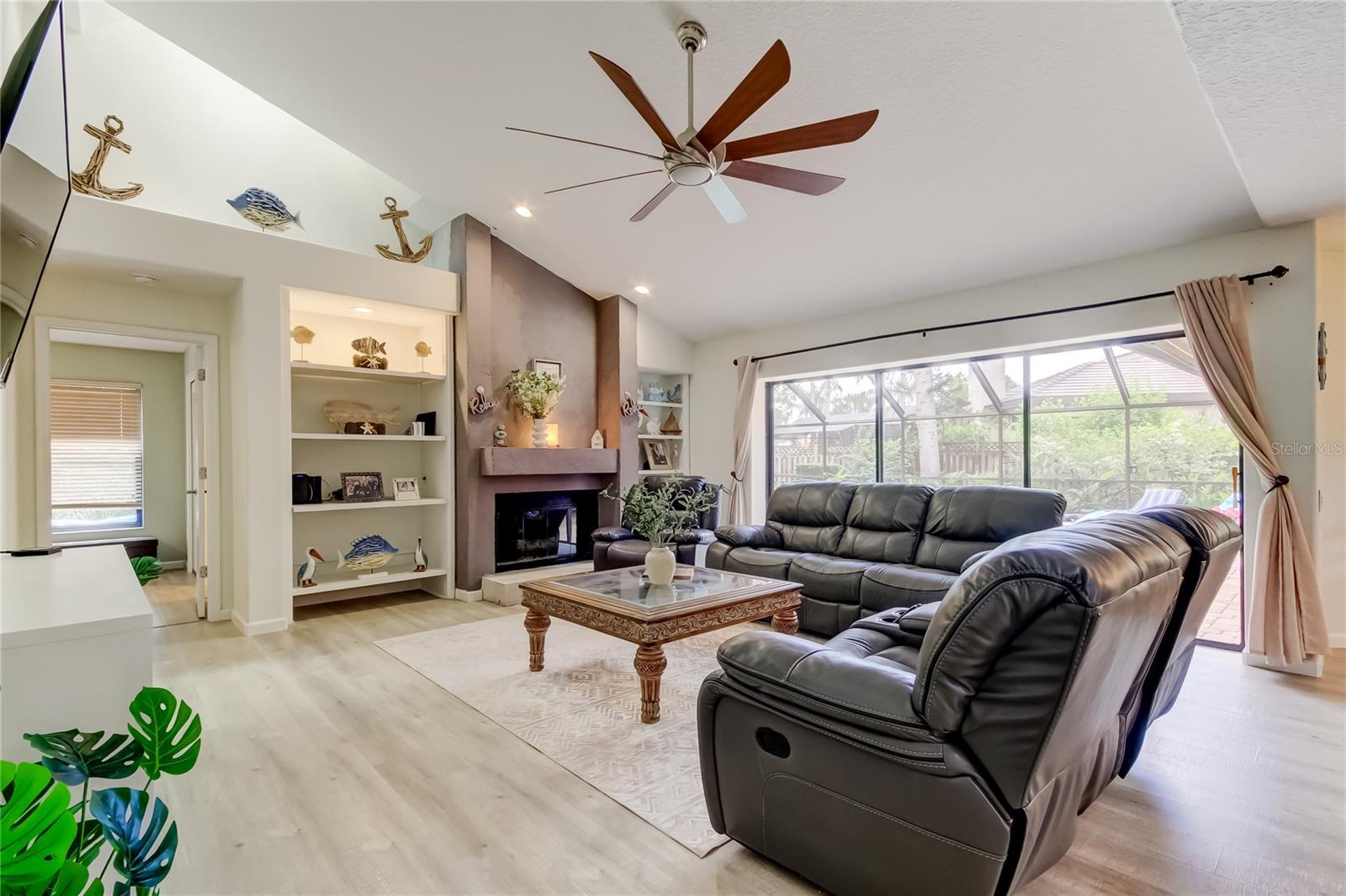 ABERDEEN UNIT ONE - Residential