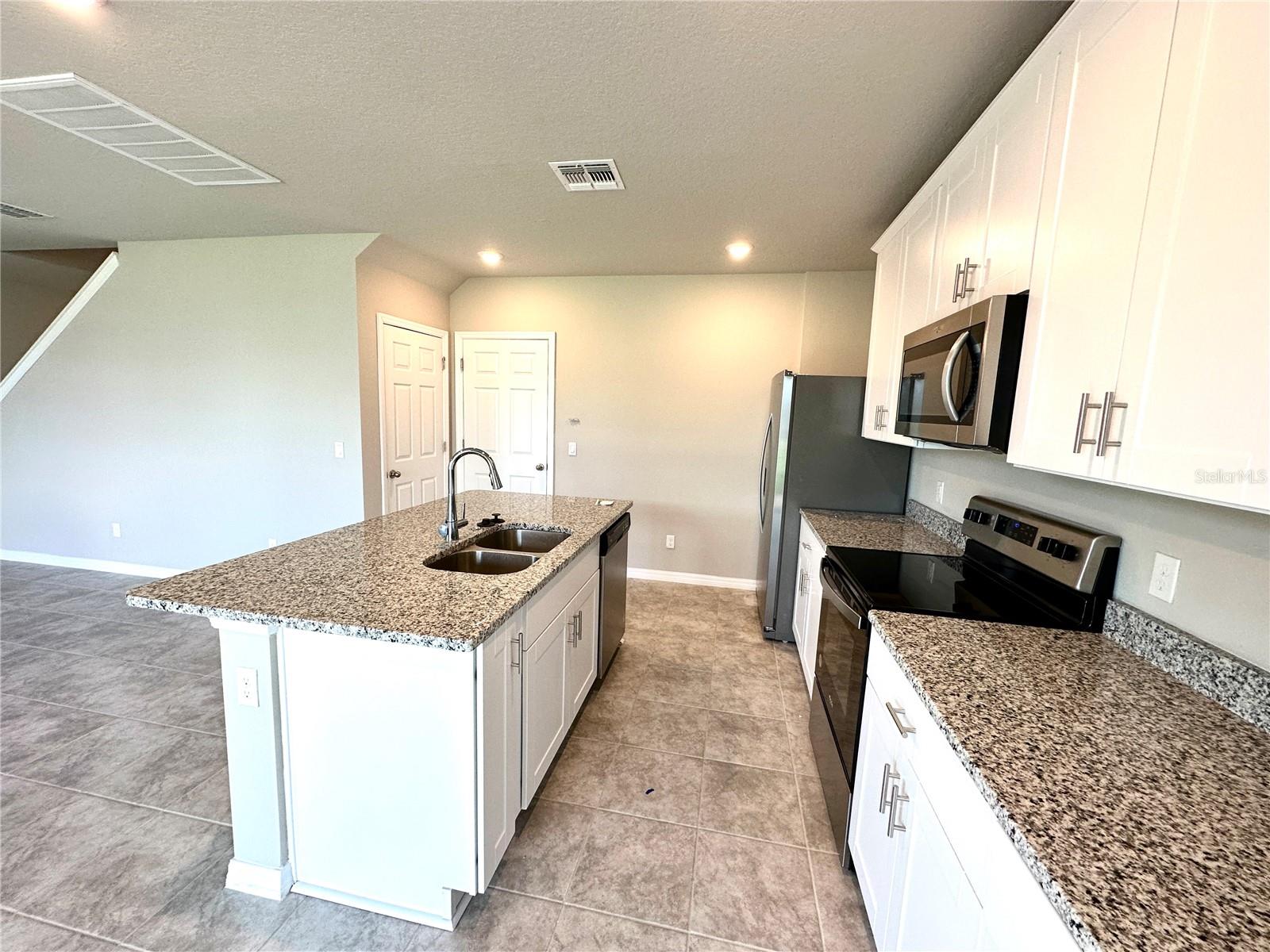 SILVER SPGS - Residential Lease