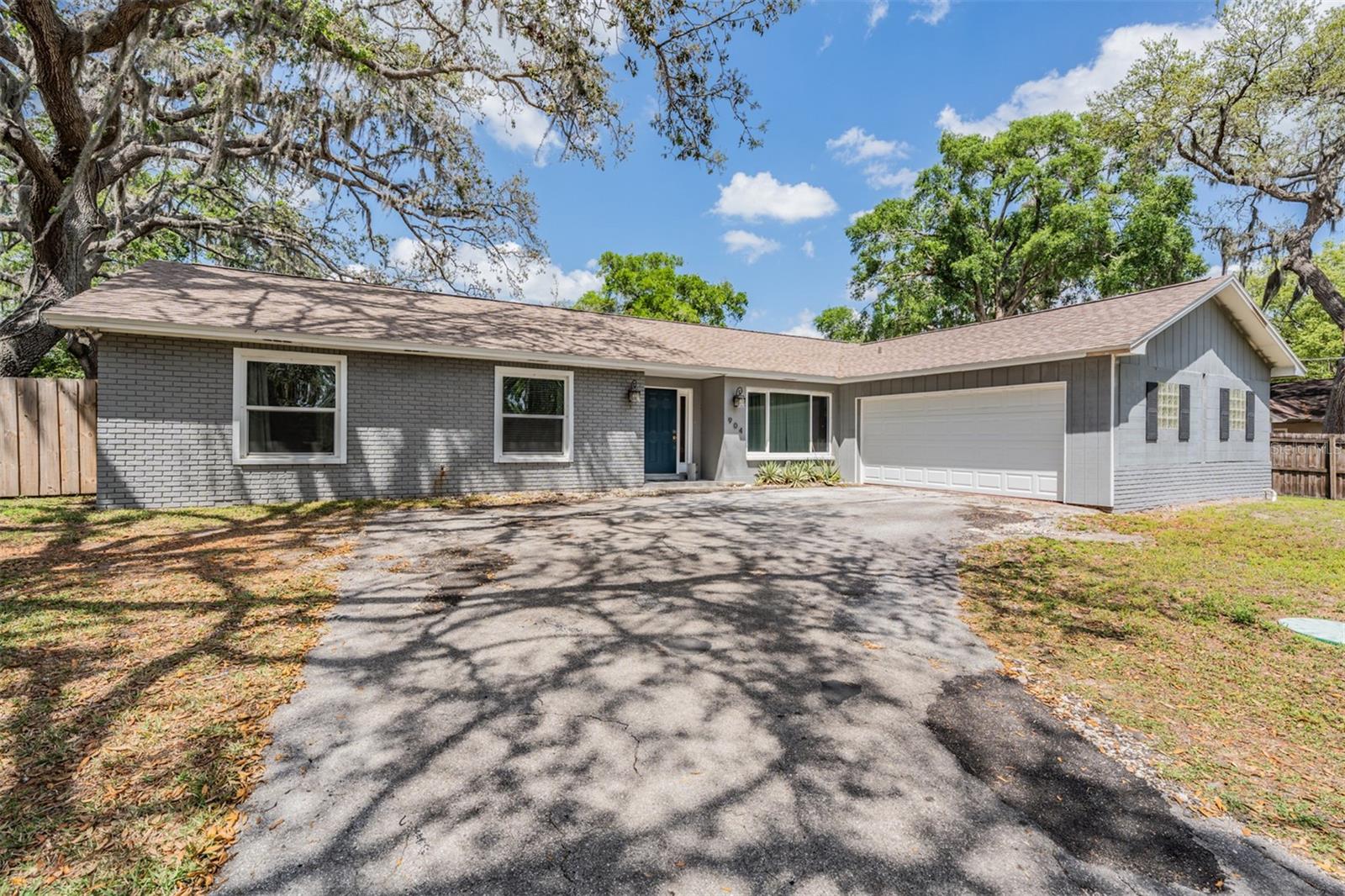 904 TOMLINSON DRIVE