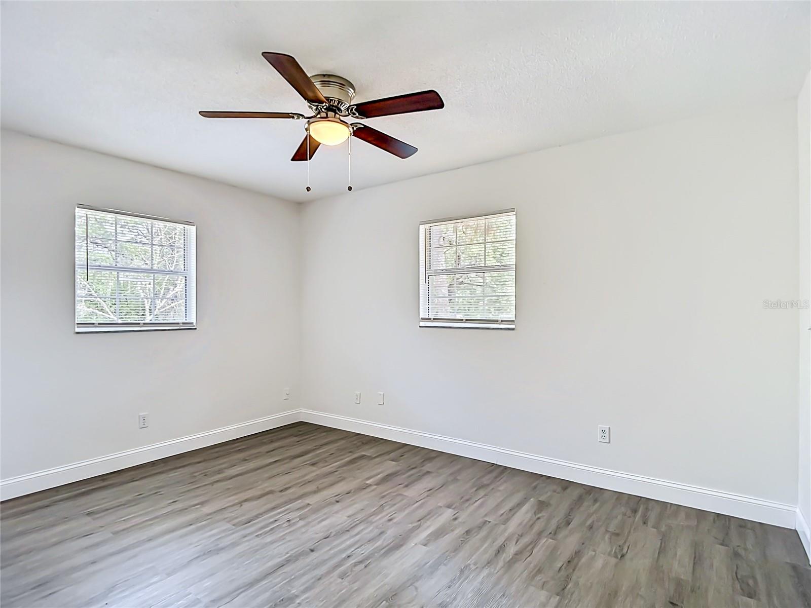 LONG LAKE ESTATES - Residential