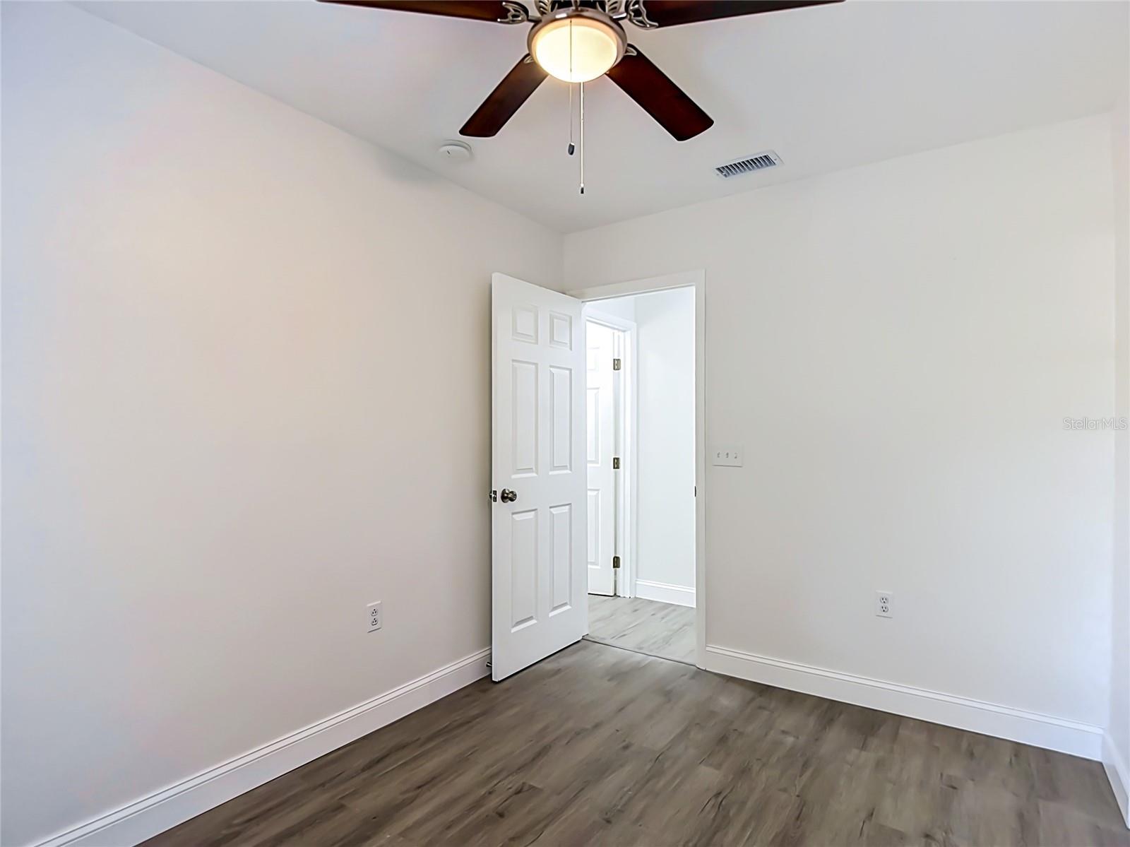 LONG LAKE ESTATES - Residential