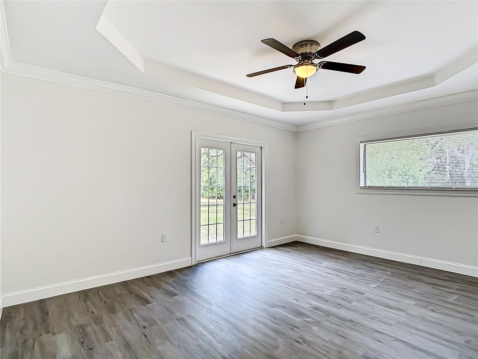 LONG LAKE ESTATES - Residential