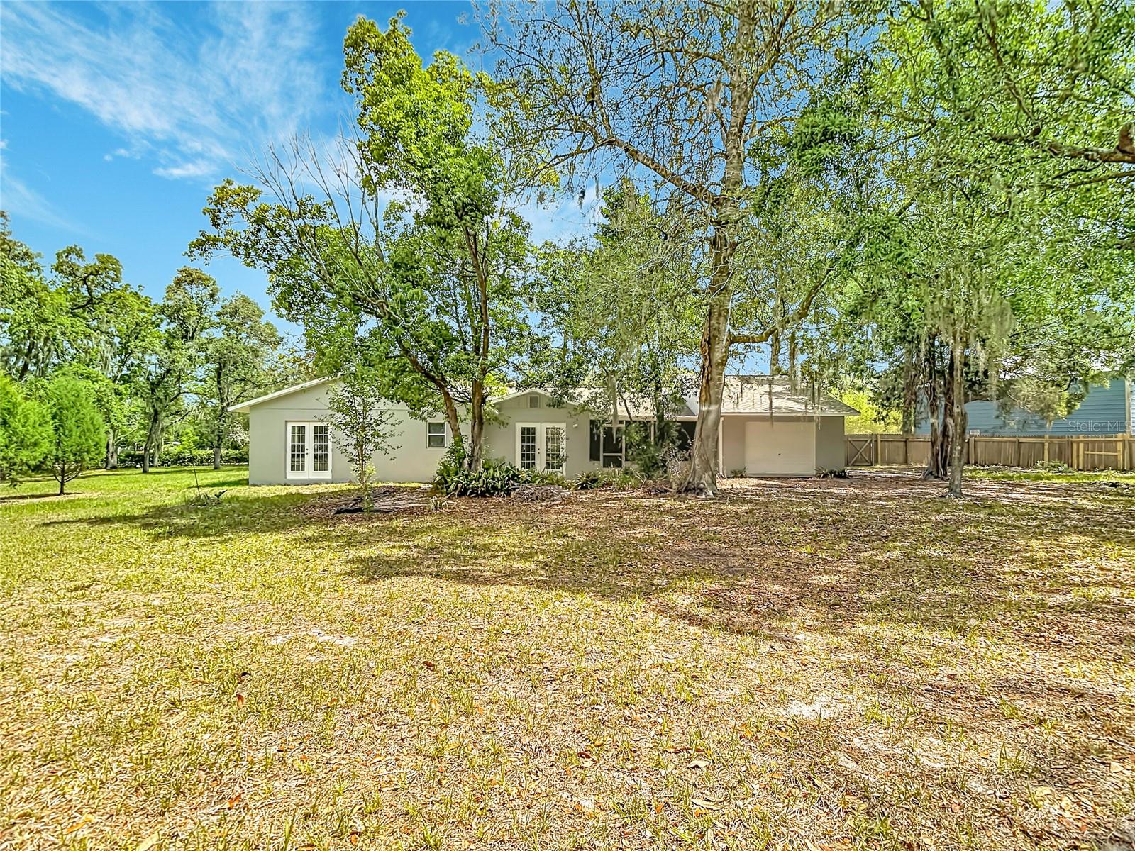LONG LAKE ESTATES - Residential