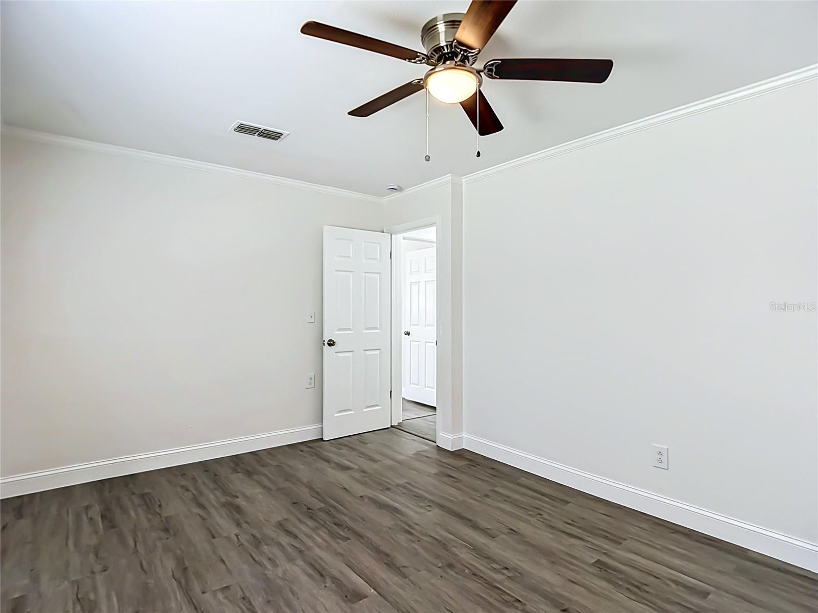 LONG LAKE ESTATES - Residential