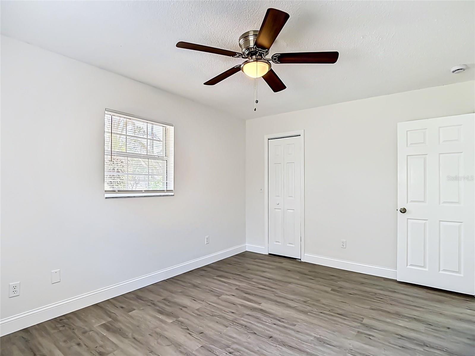 LONG LAKE ESTATES - Residential