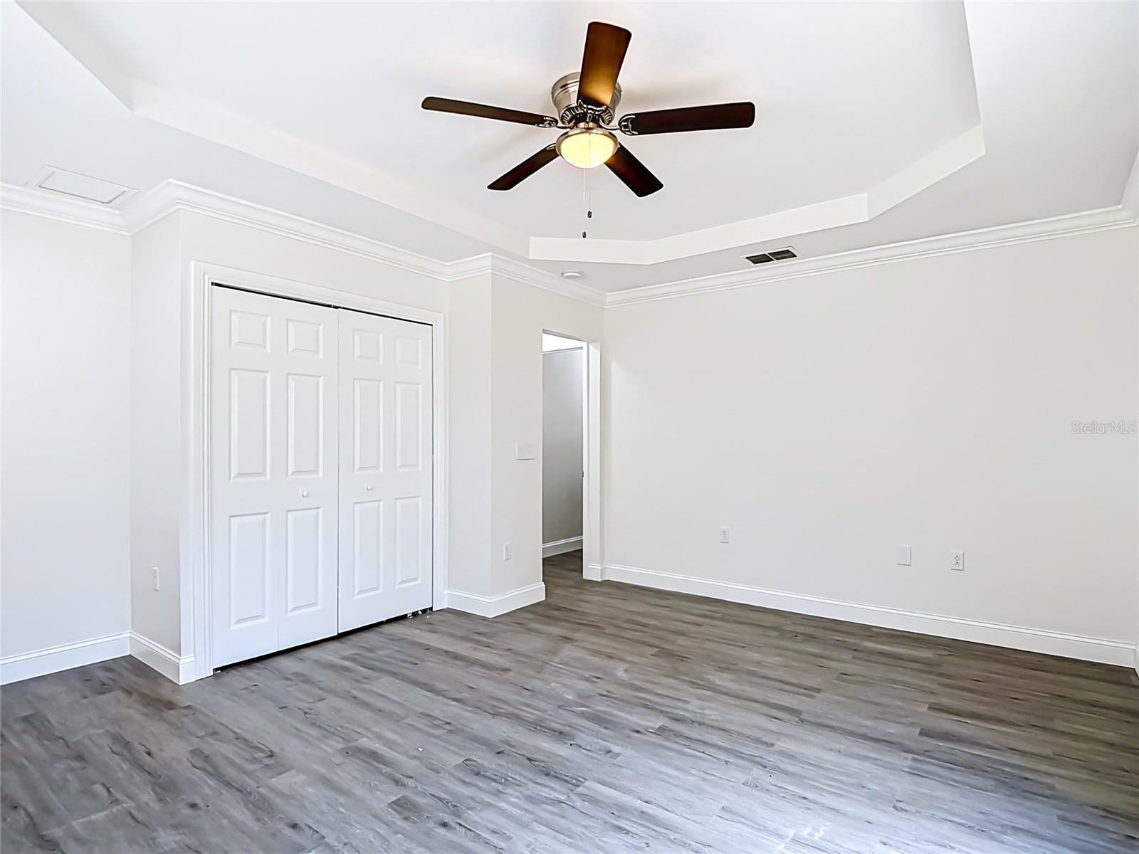 LONG LAKE ESTATES - Residential