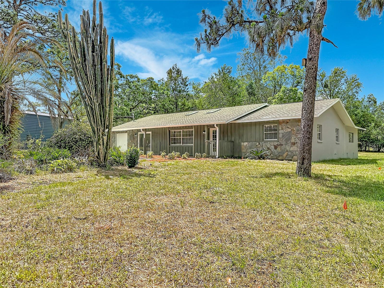 LONG LAKE ESTATES - Residential