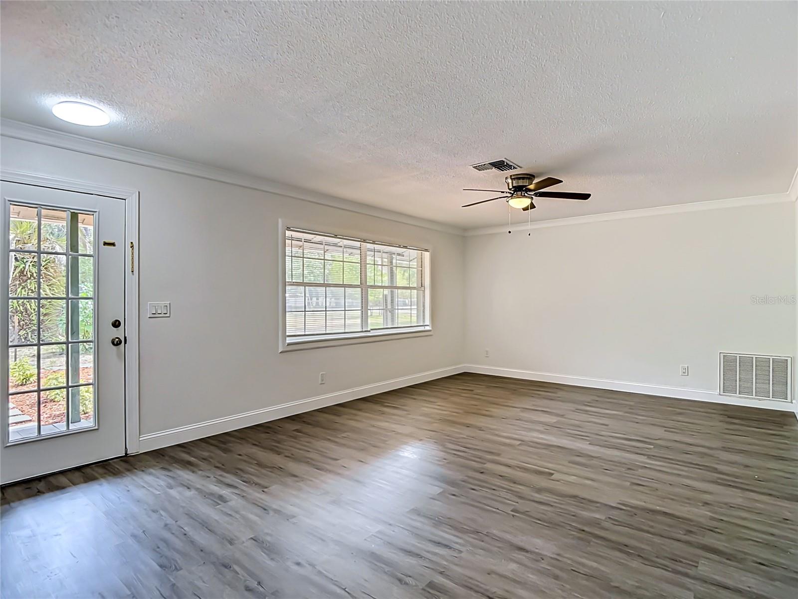 LONG LAKE ESTATES - Residential