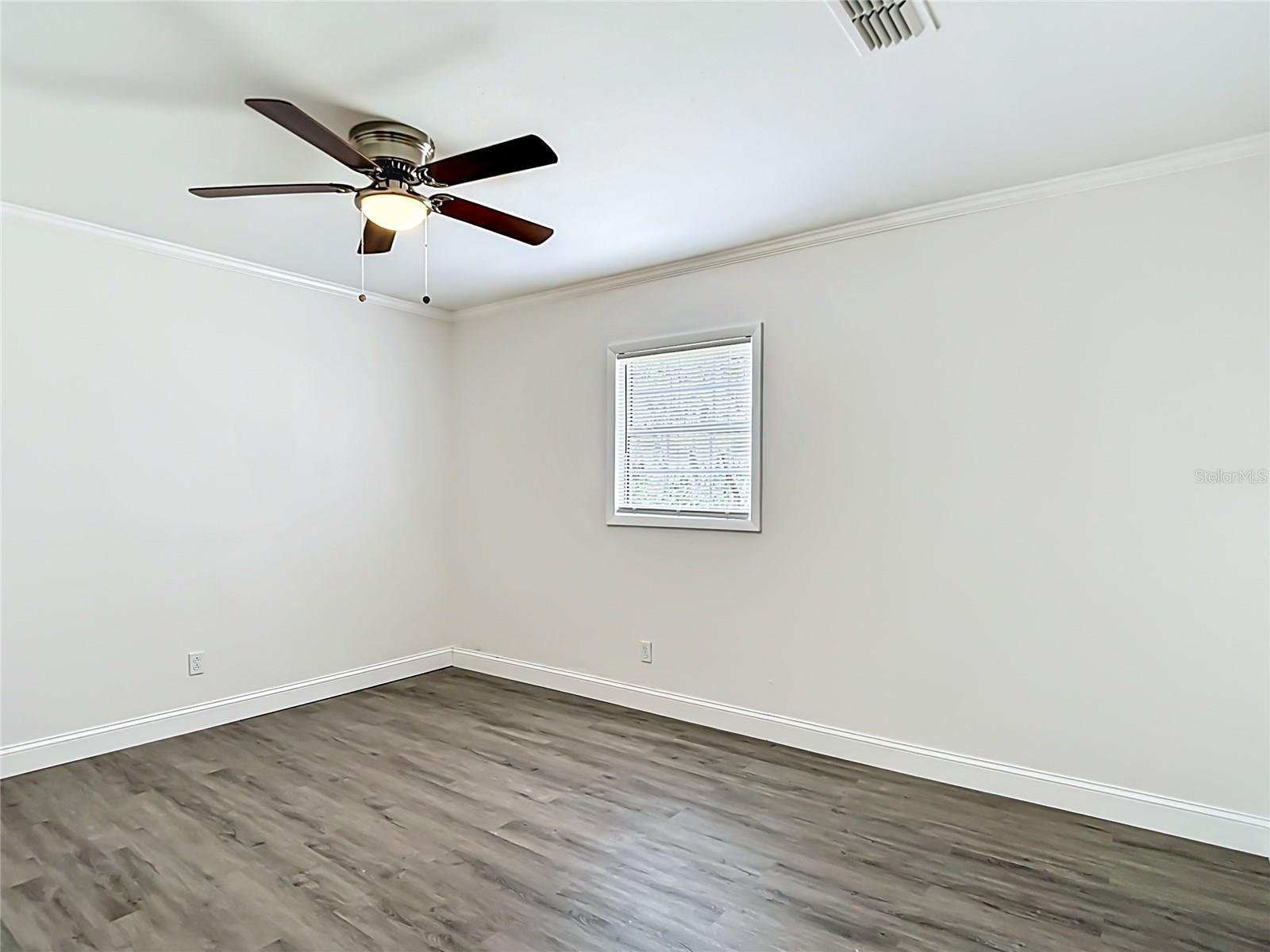 LONG LAKE ESTATES - Residential