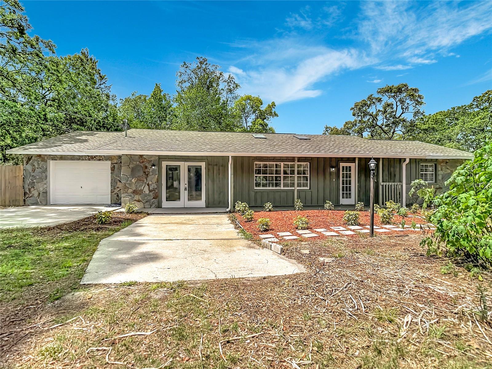 LONG LAKE ESTATES - Residential