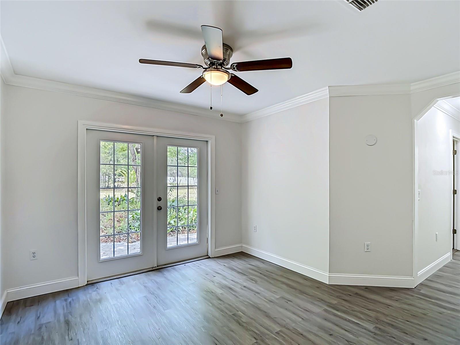 LONG LAKE ESTATES - Residential