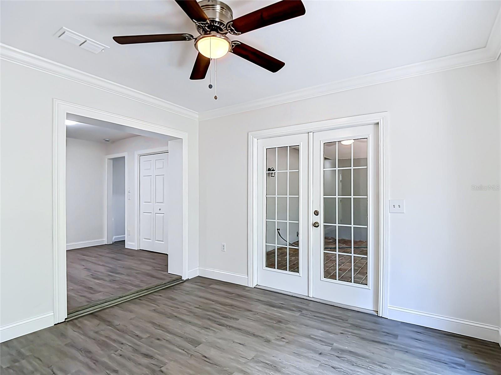 LONG LAKE ESTATES - Residential