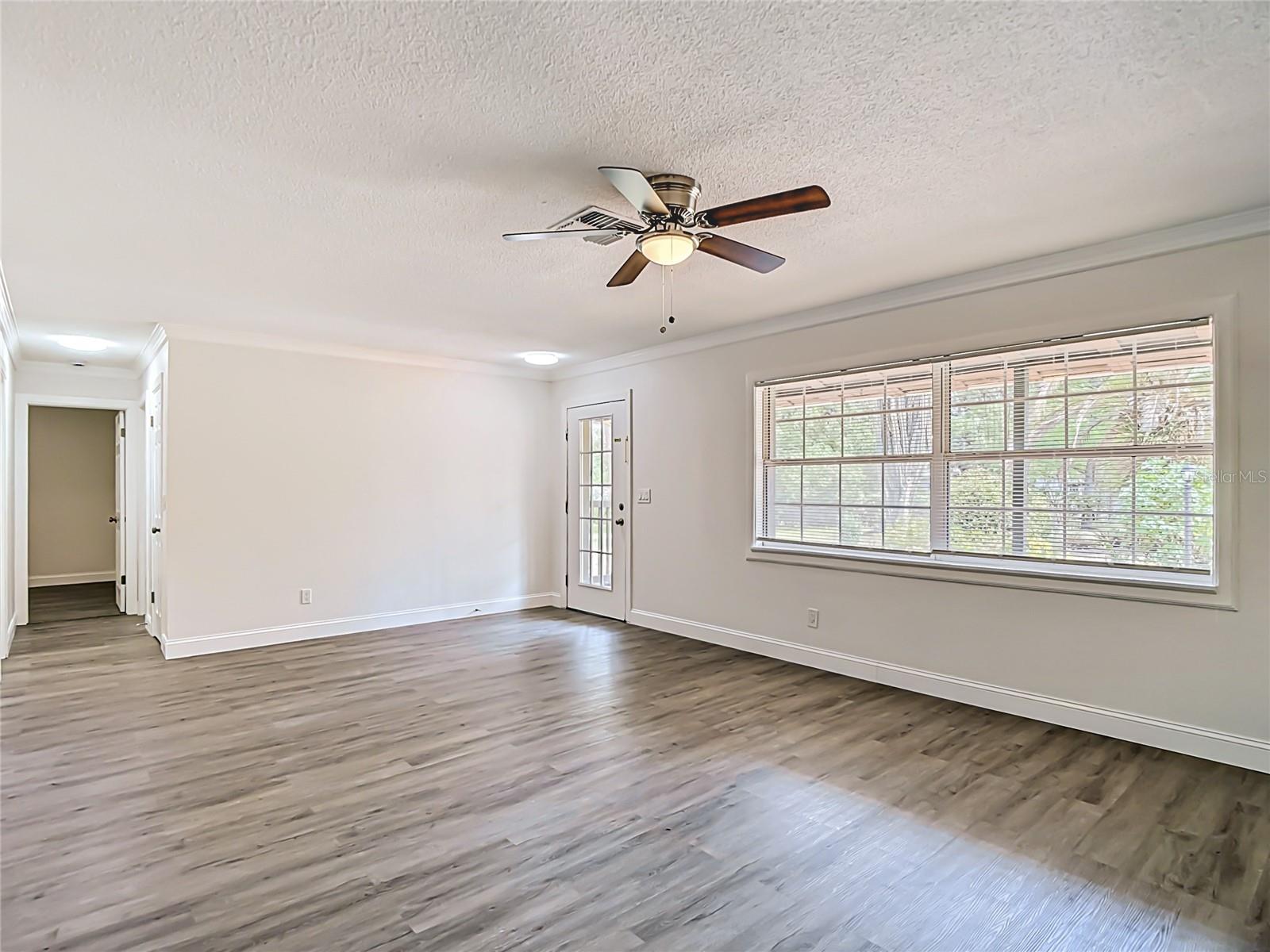 LONG LAKE ESTATES - Residential