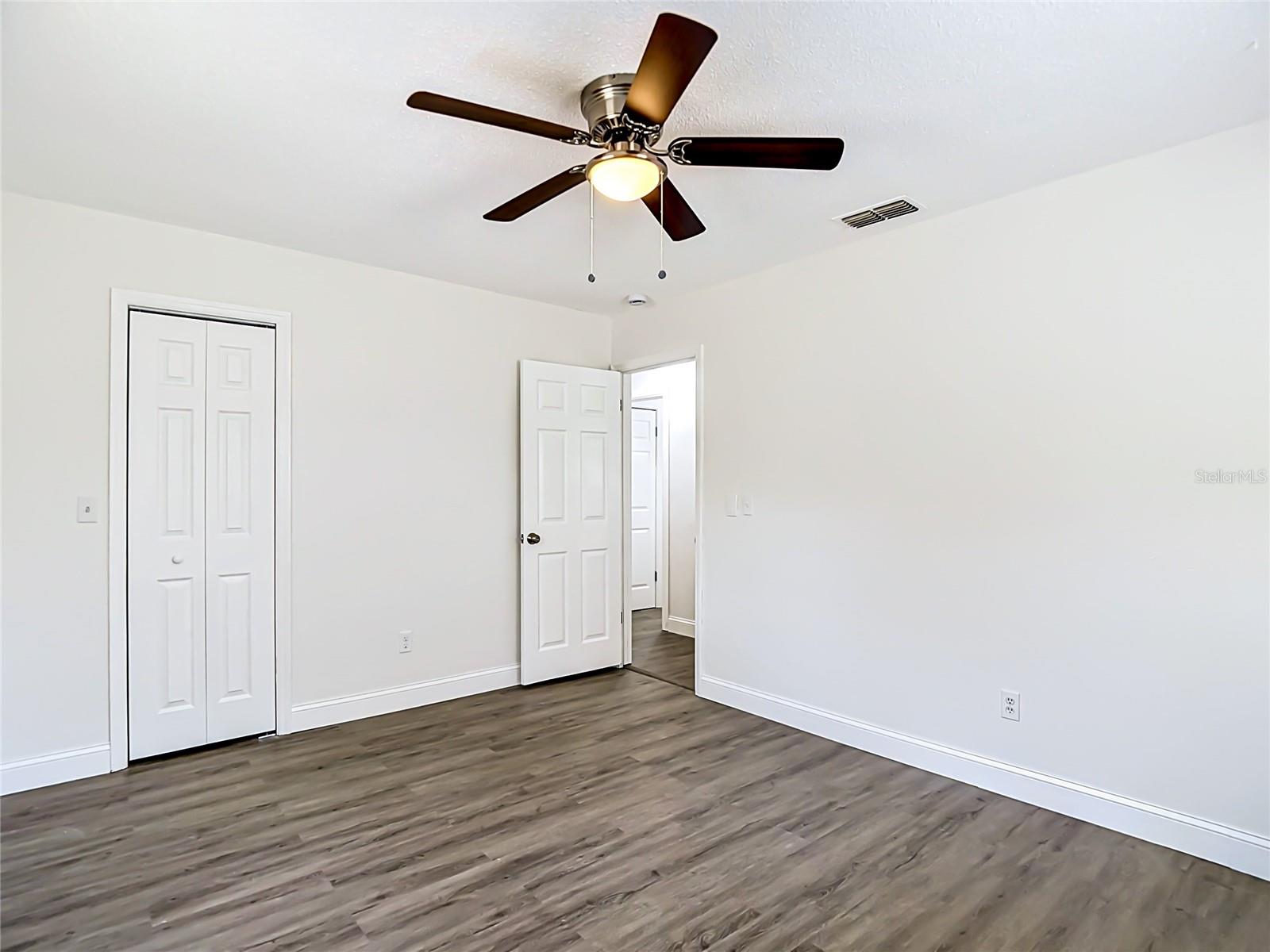 LONG LAKE ESTATES - Residential