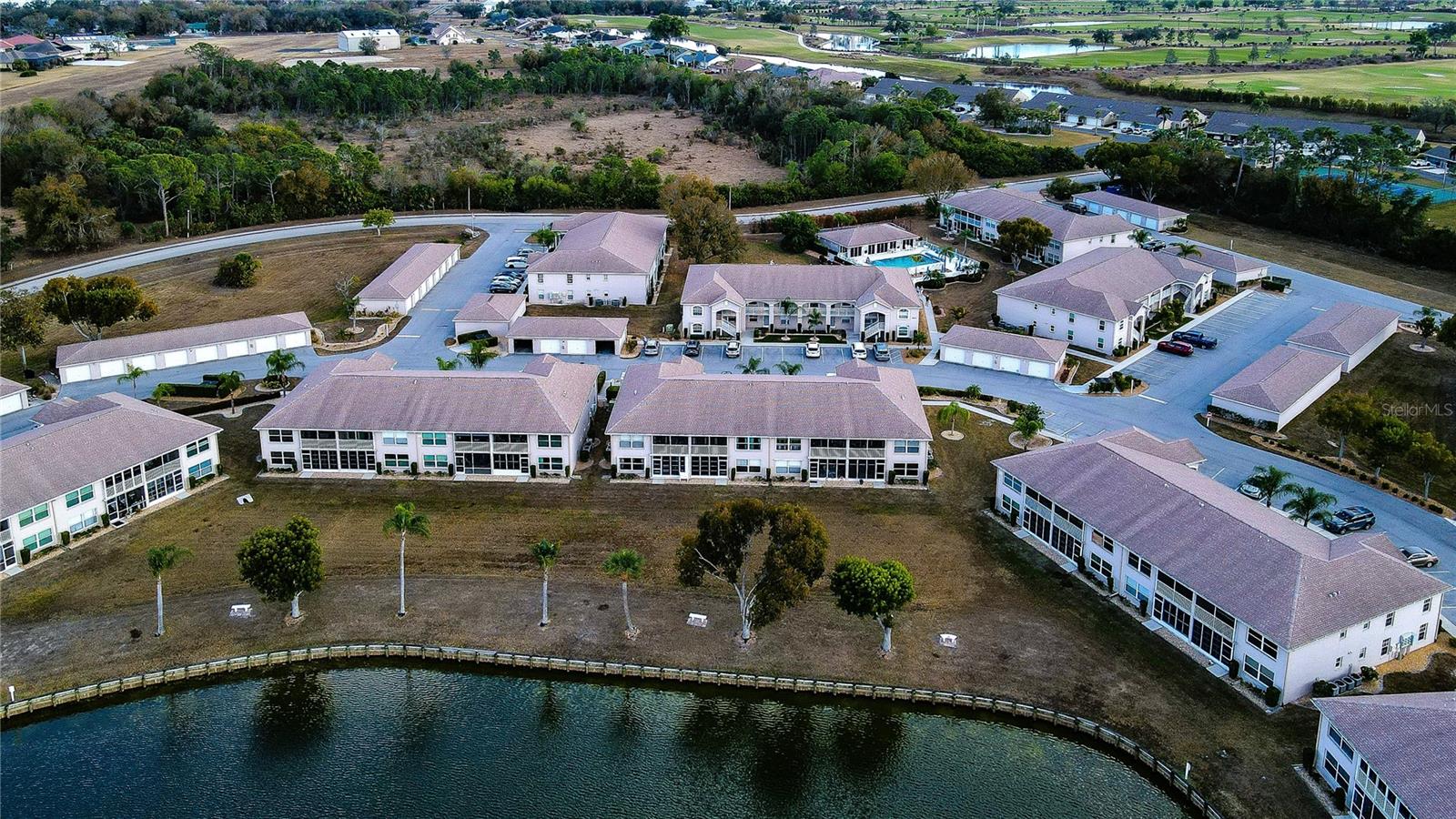 CRYSTAL BAY/KINGSWAY CONDO PH - Residential