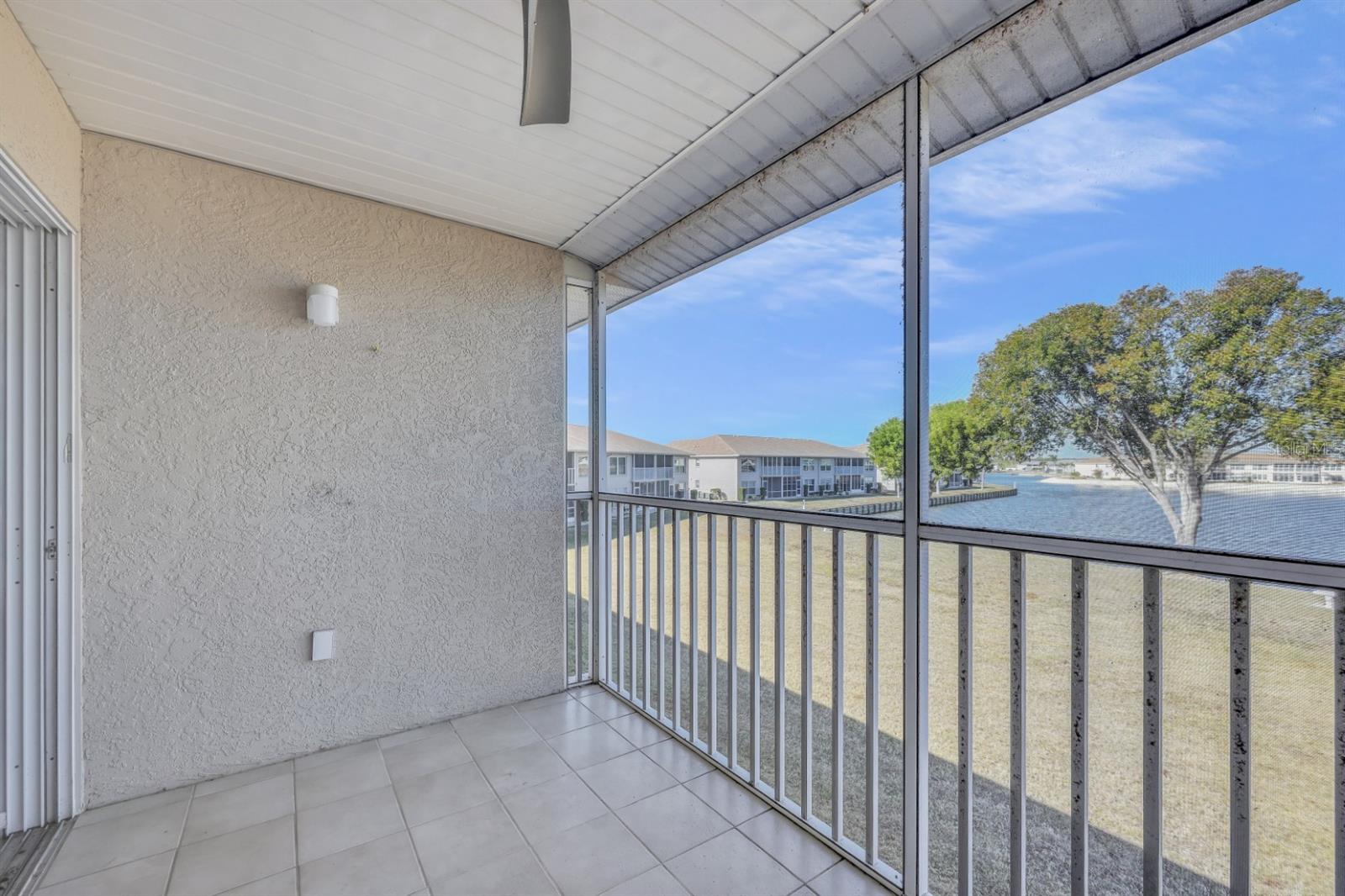 CRYSTAL BAY/KINGSWAY CONDO PH - Residential