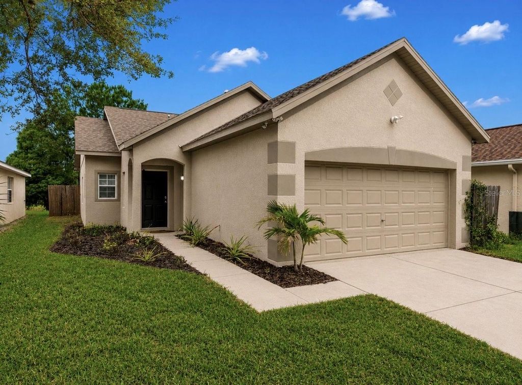 Photo of 7853 Bristol Park Drive, Apollo Beach, FL 33572 (MLS # TB8520185)