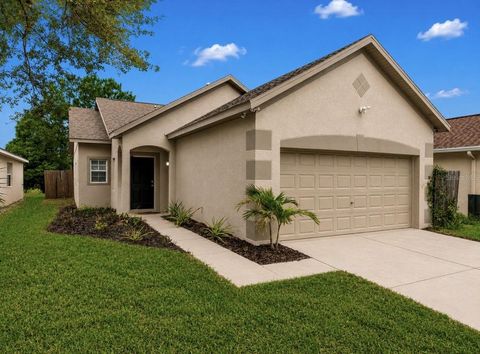 Photo of 7853 Bristol Park Drive, Apollo Beach, FL 33572 (MLS # TB8520185)