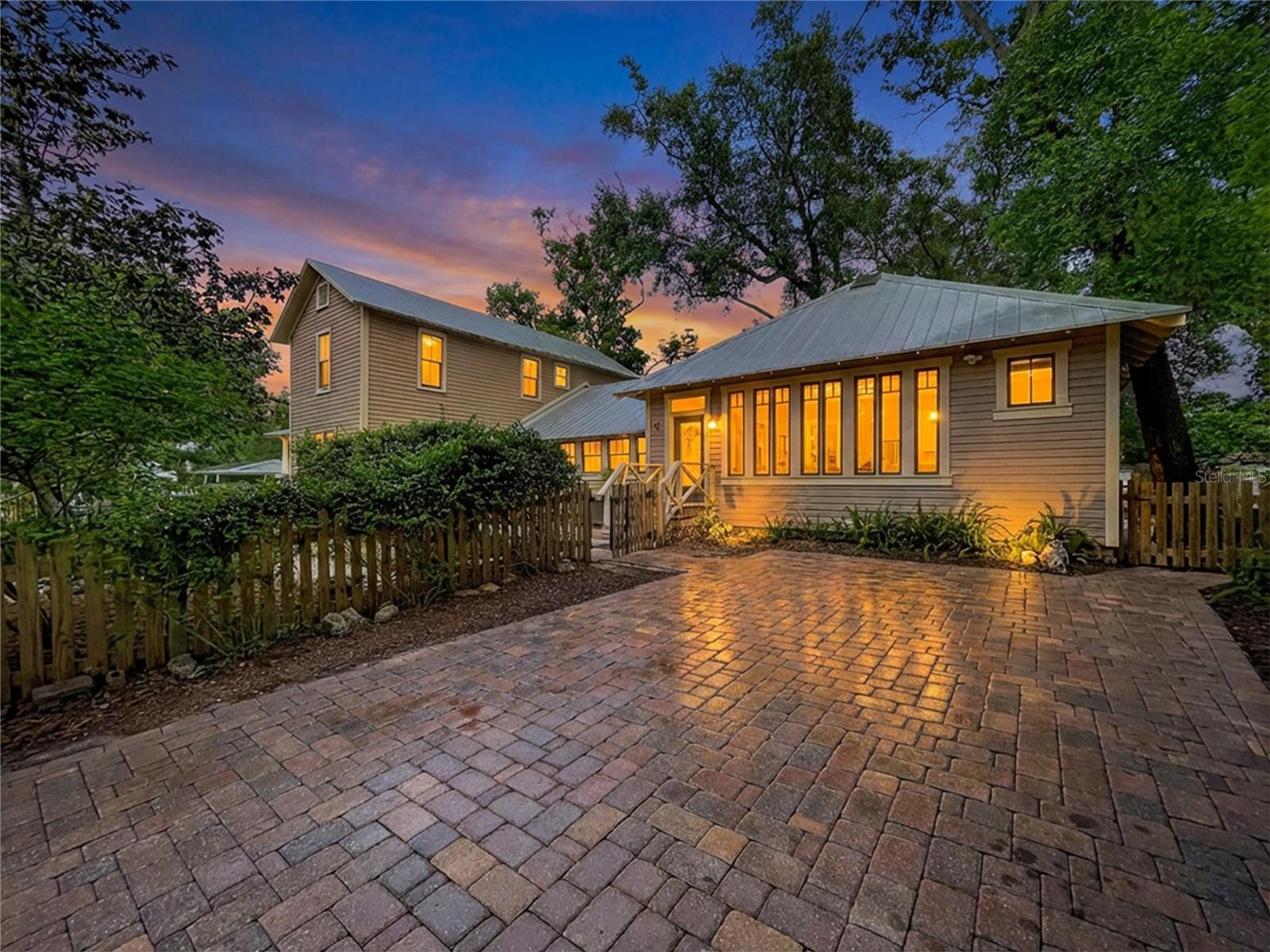 CRAWFORD PLACE - Residential