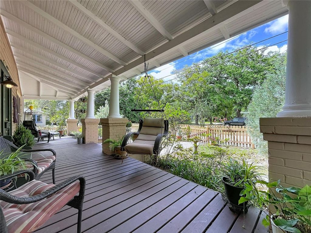 Photo of 1001 E Crawford Street, Tampa, FL 33604 (MLS # TB8496834)