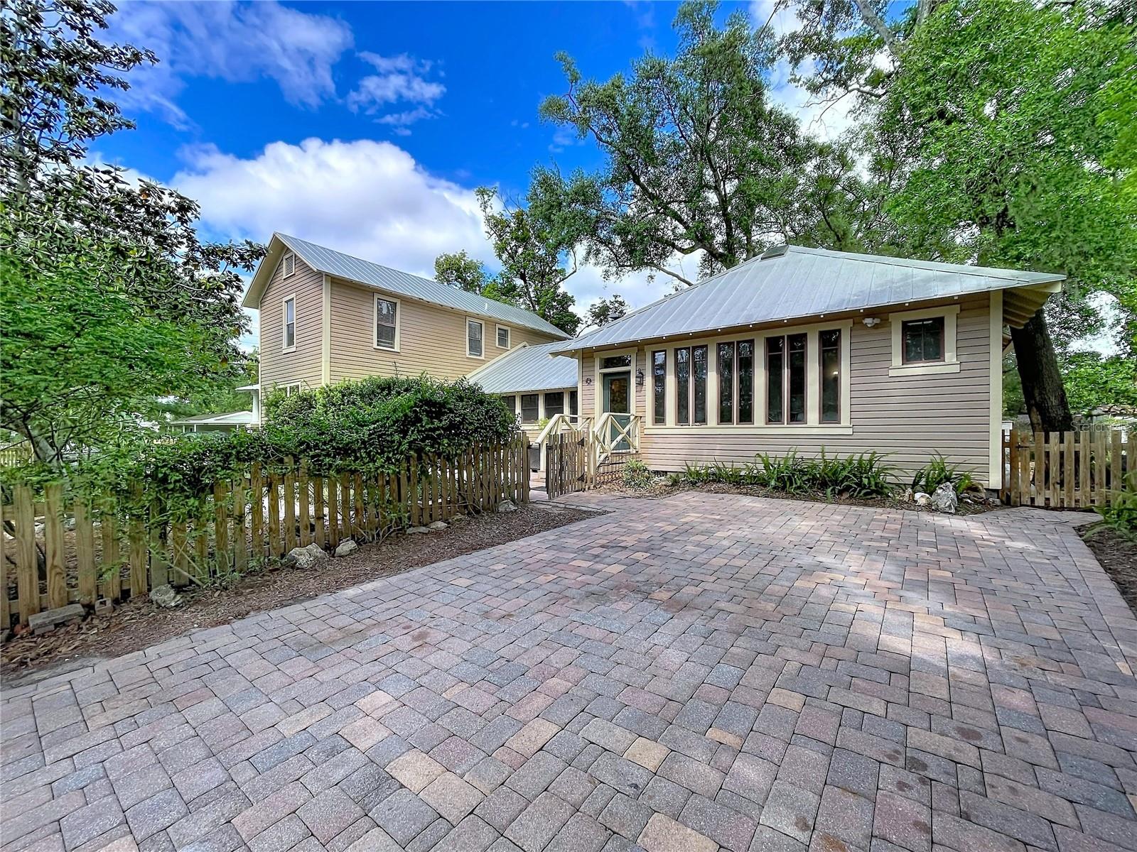 CRAWFORD PLACE - Residential