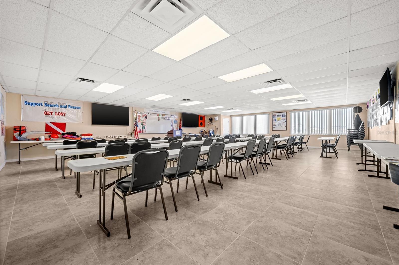 CAPE CORAL - Commercial Sale