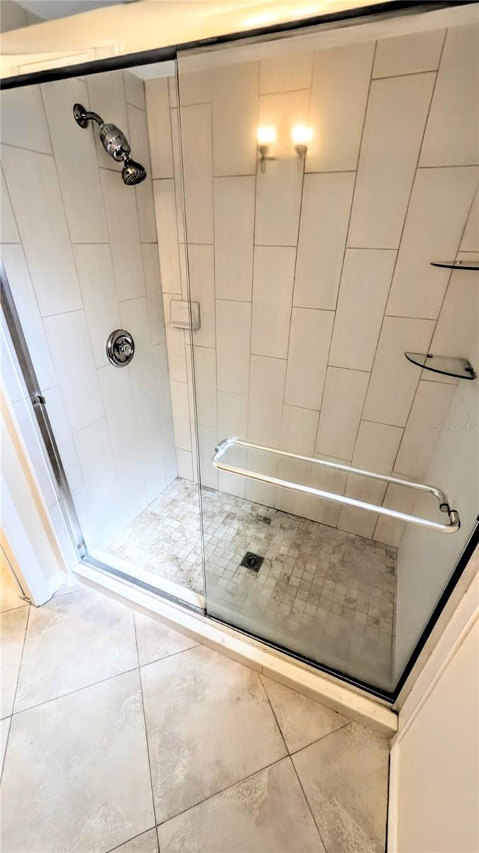 PINE TRACE - Residential Lease