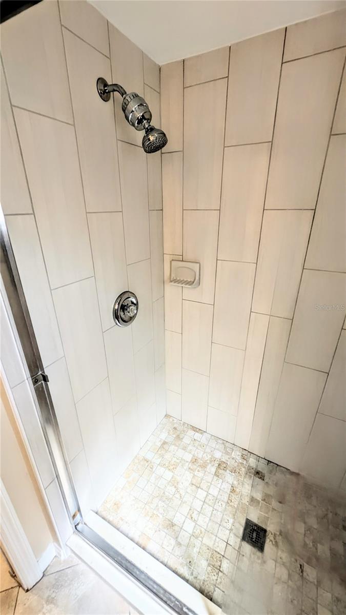 PINE TRACE - Residential Lease