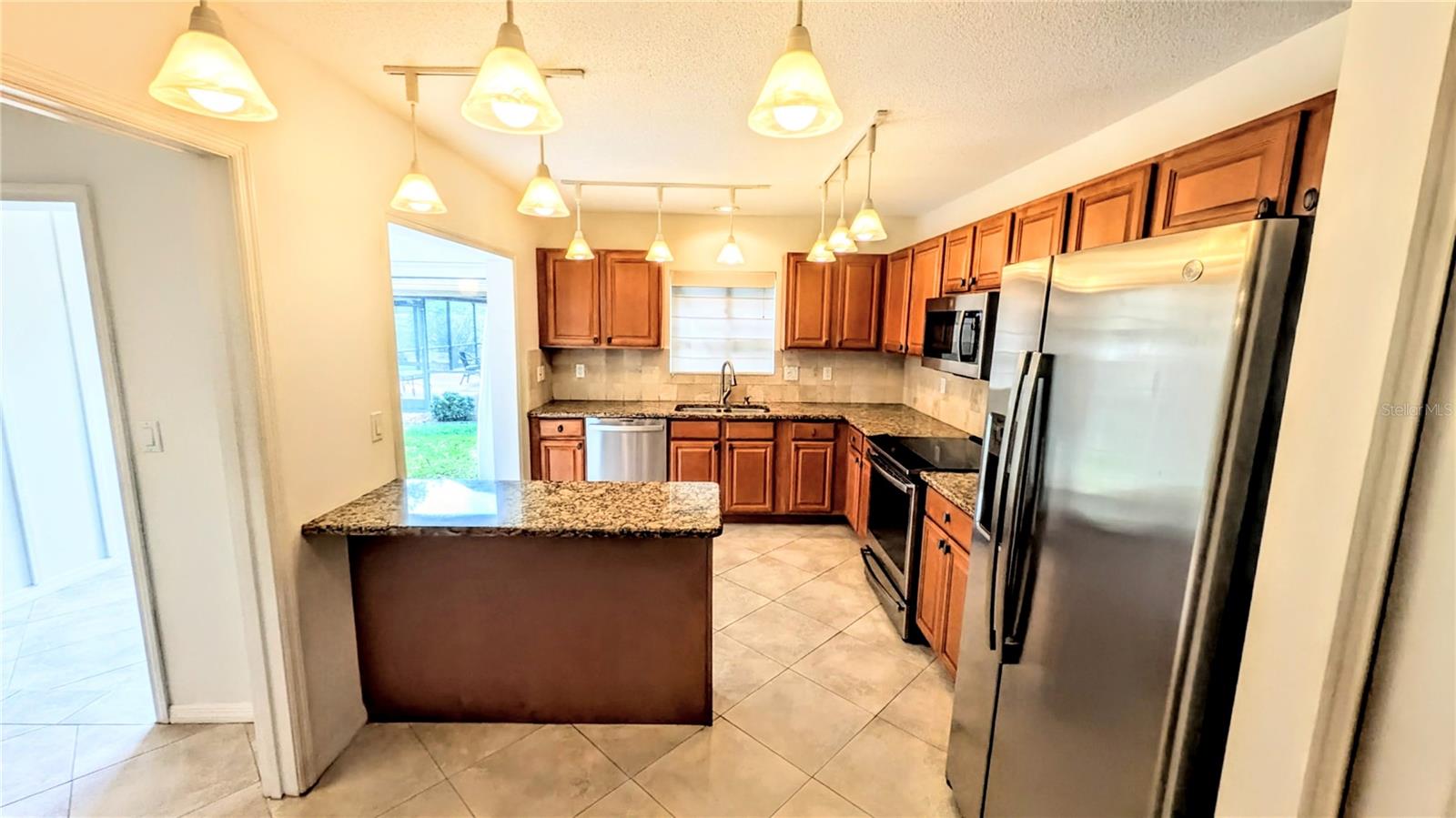 PINE TRACE - Residential Lease