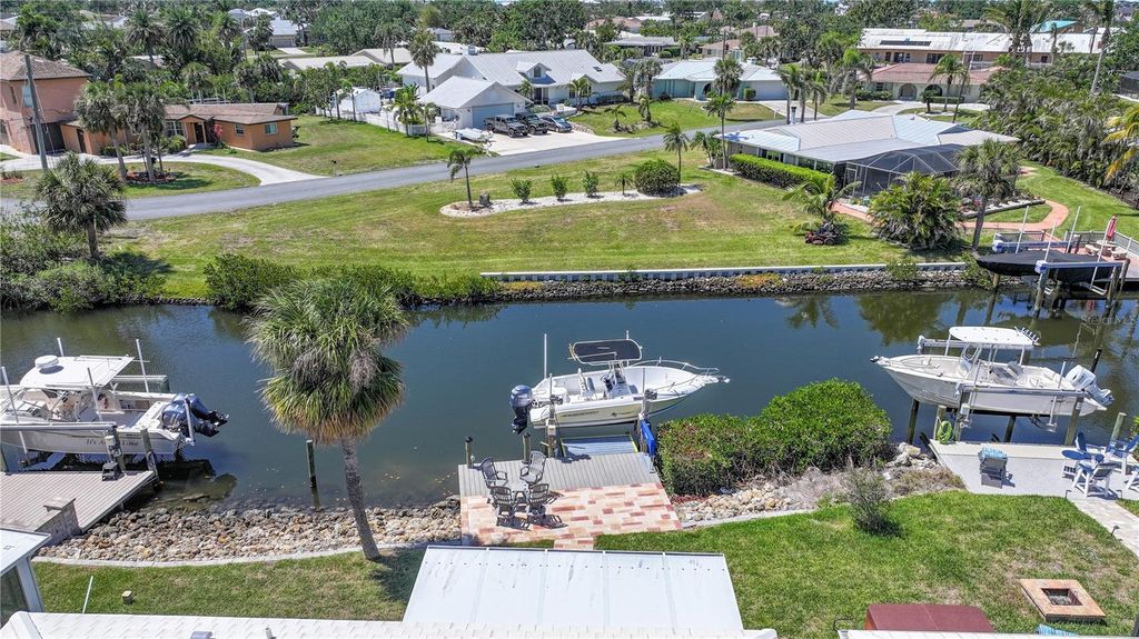 Photo of 120 Villa Drive #120, Osprey, FL 34229 (MLS # N6138441)