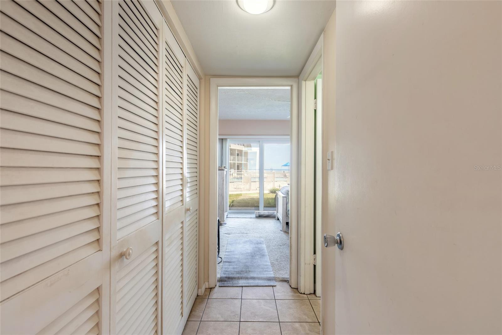 4831 SAXON DRIVE 1040 - Photo 2