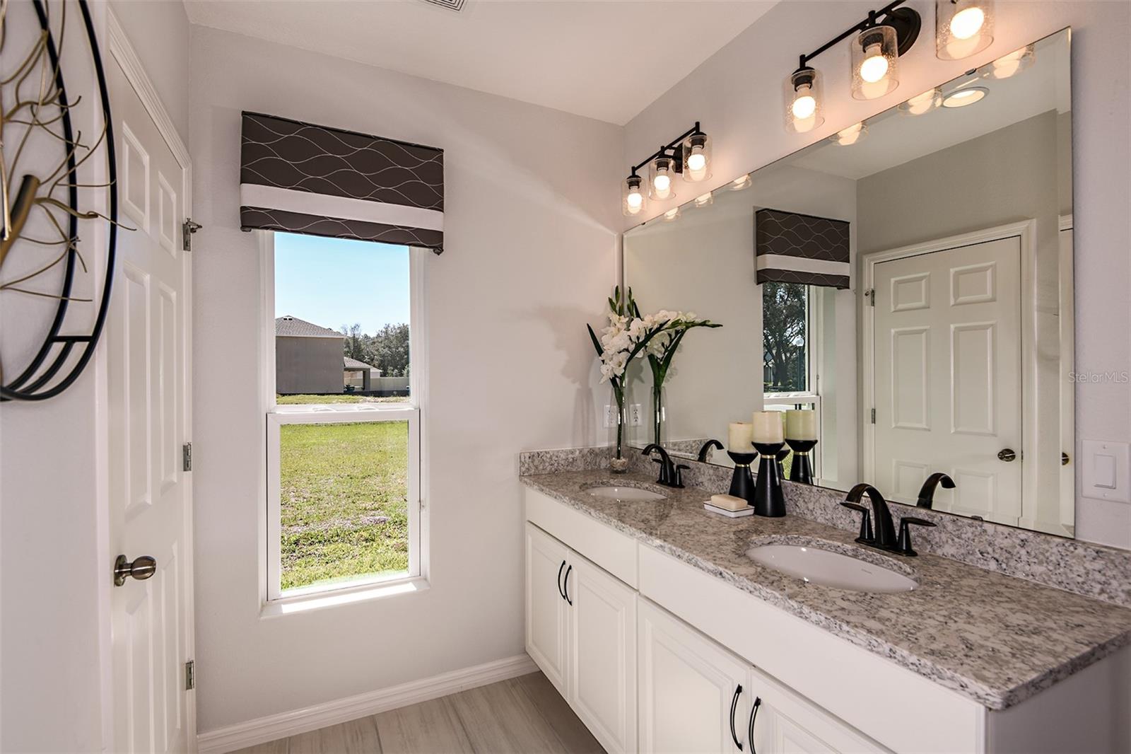 LAKE LINCOLN SUB - Residential