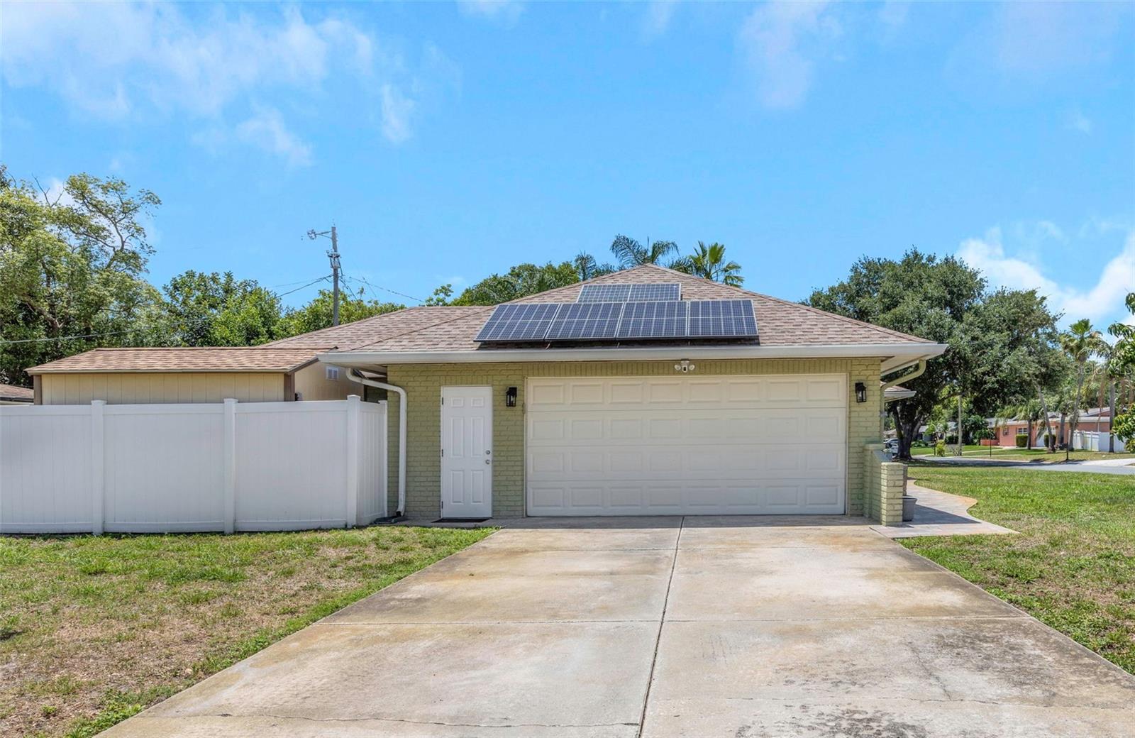 2465 BURNICE DRIVE