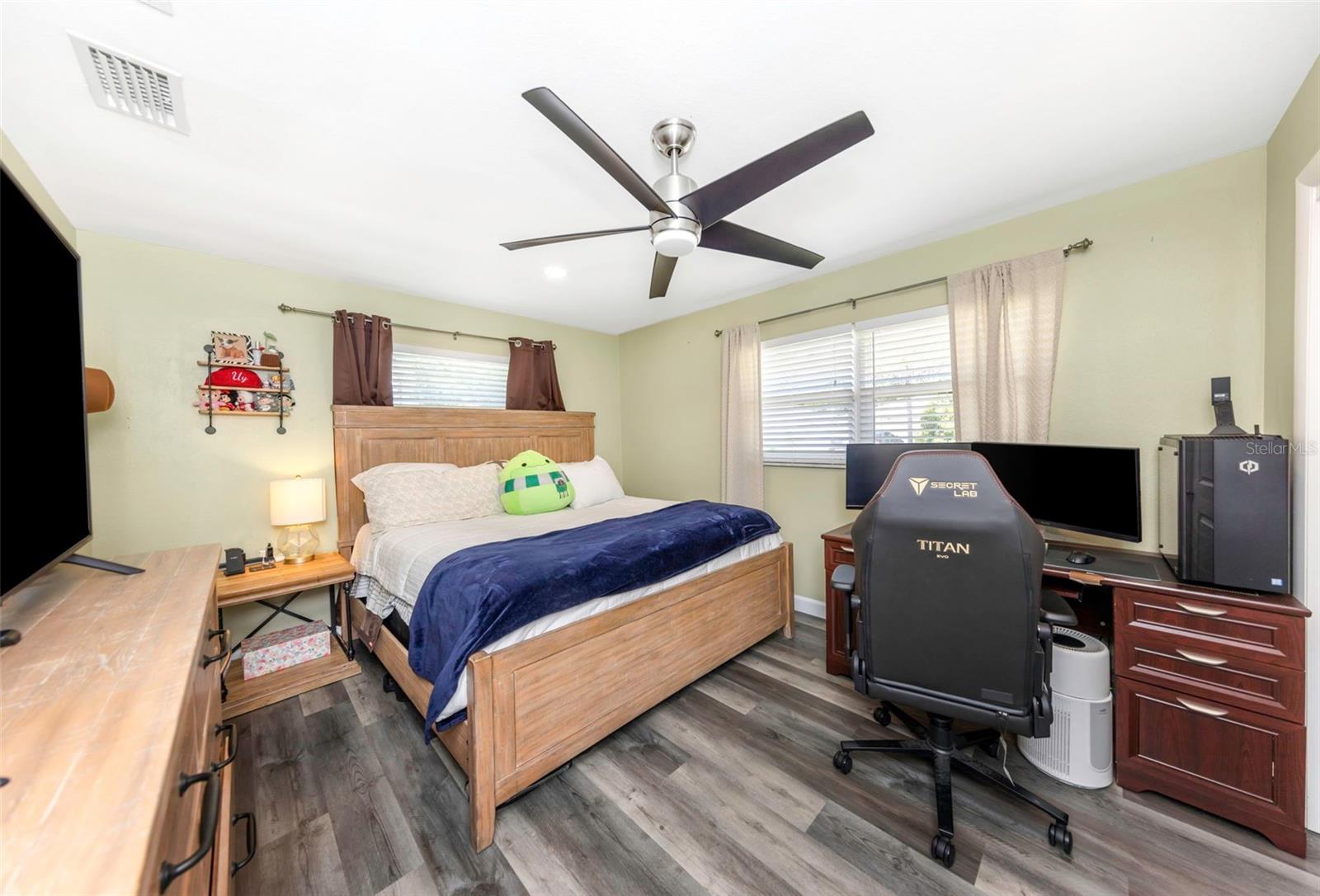 TROPIC HILLS - Residential
