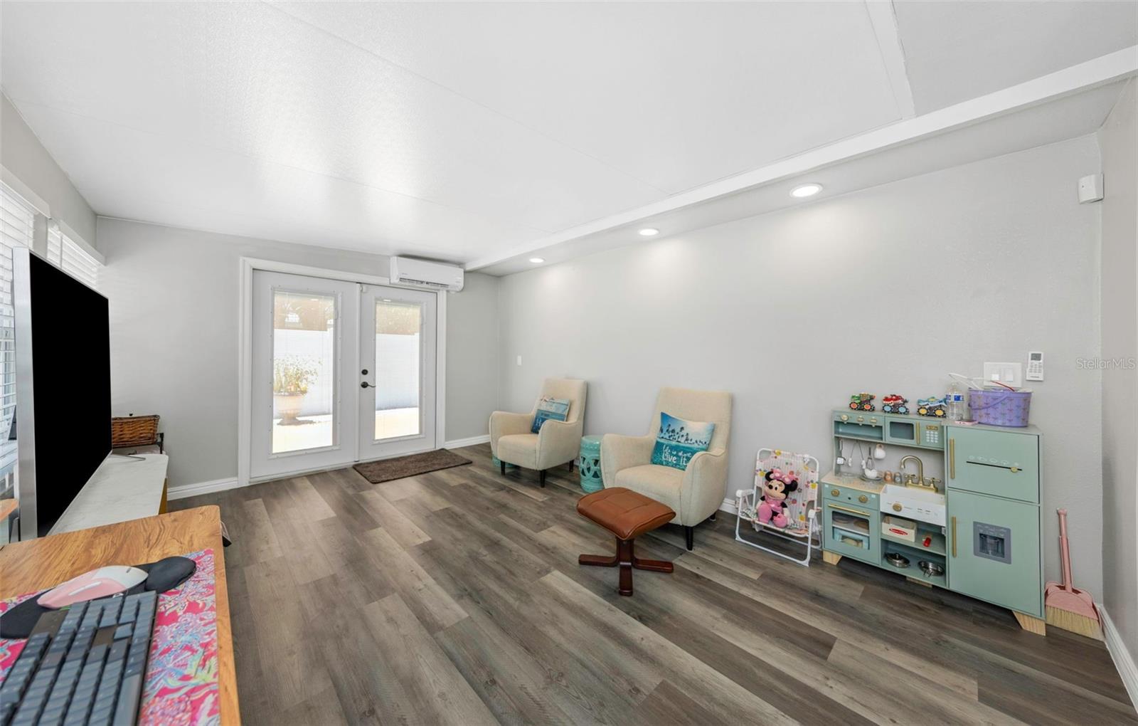 TROPIC HILLS - Residential