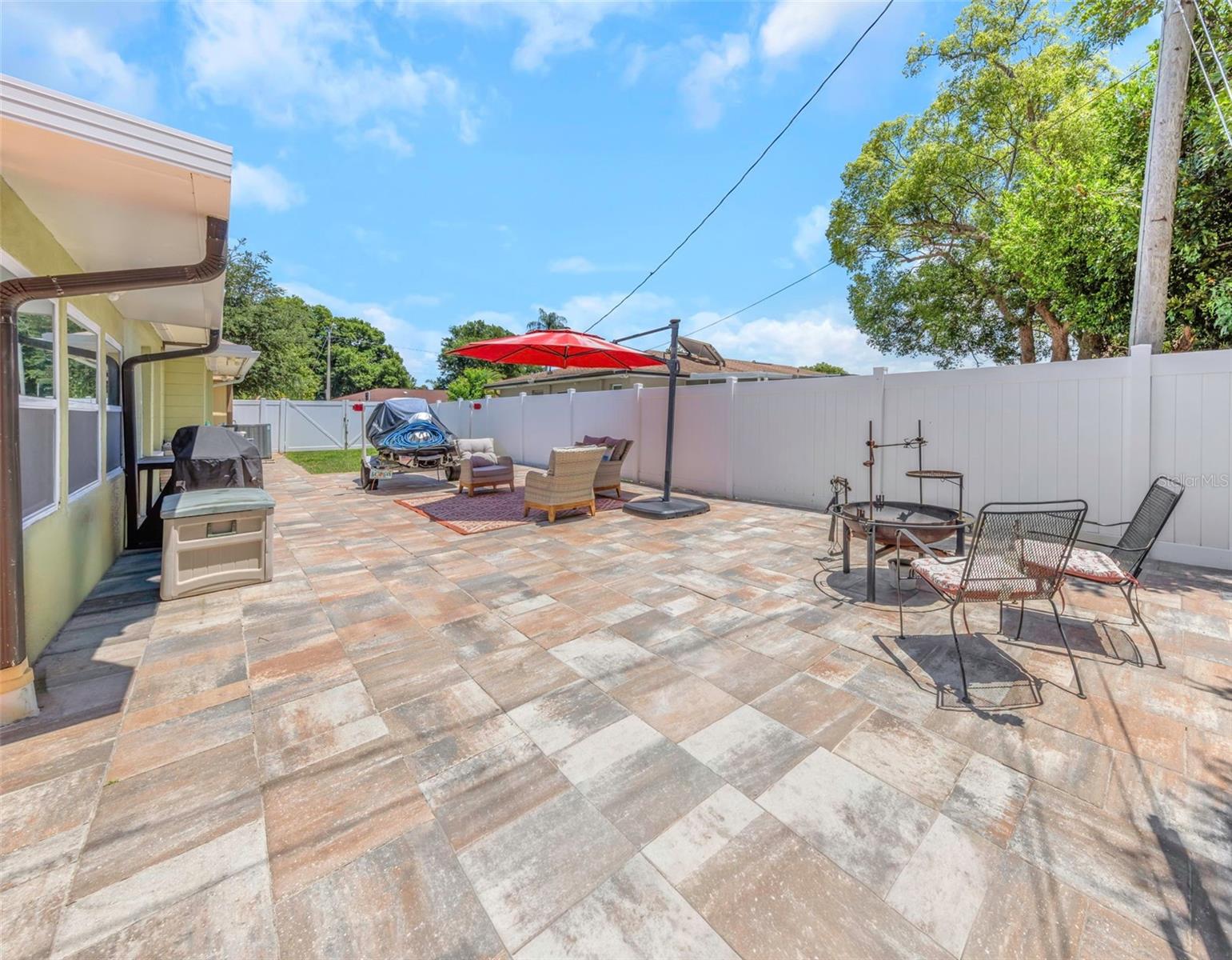 2465 BURNICE DRIVE