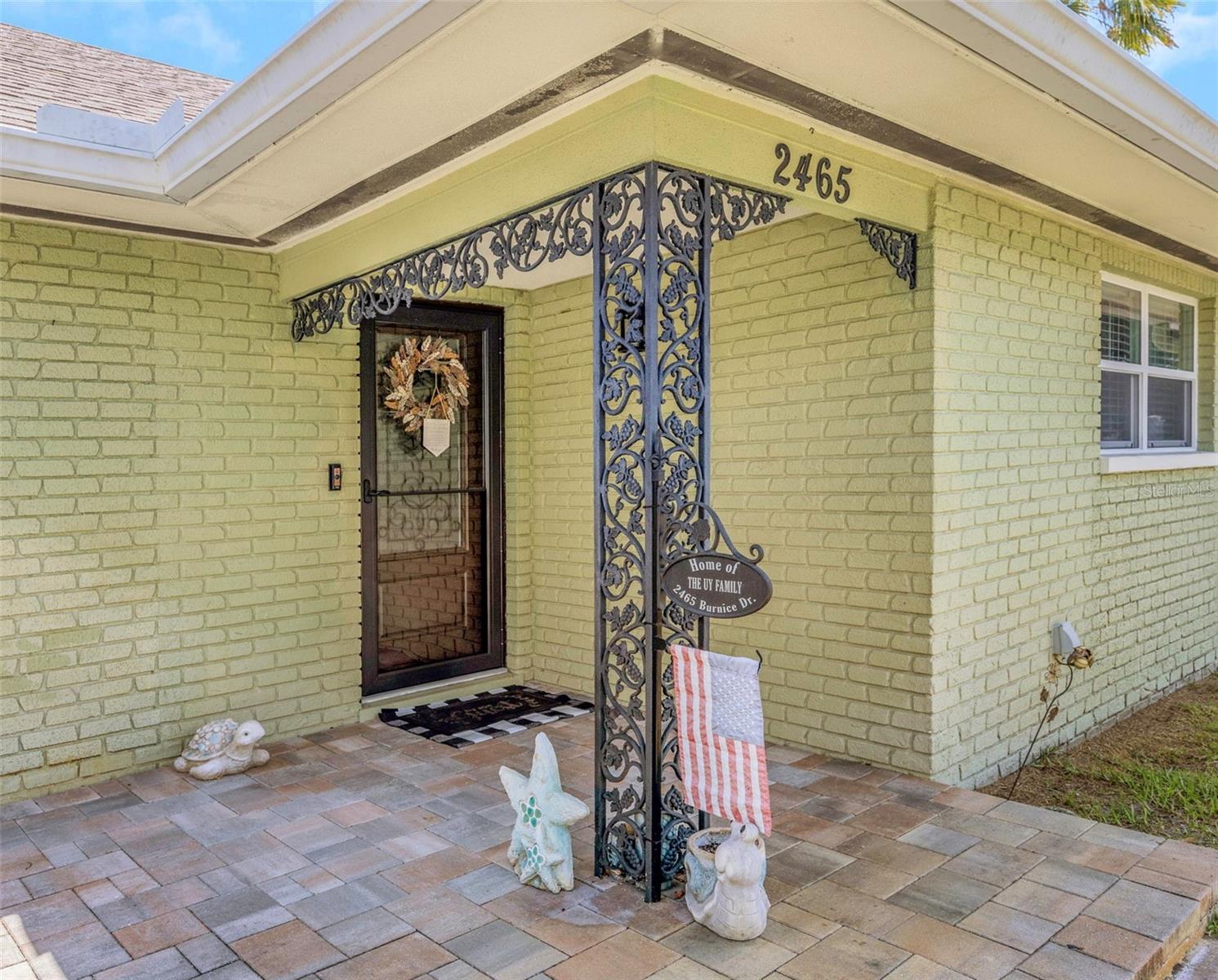 TROPIC HILLS - Residential