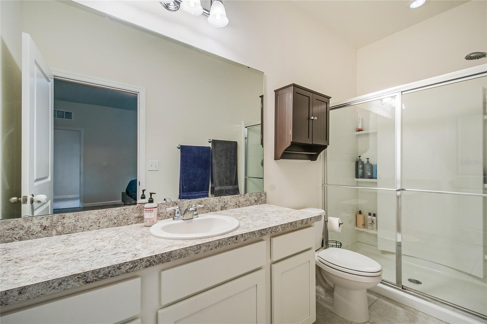 LINCOLN OAKS - Residential